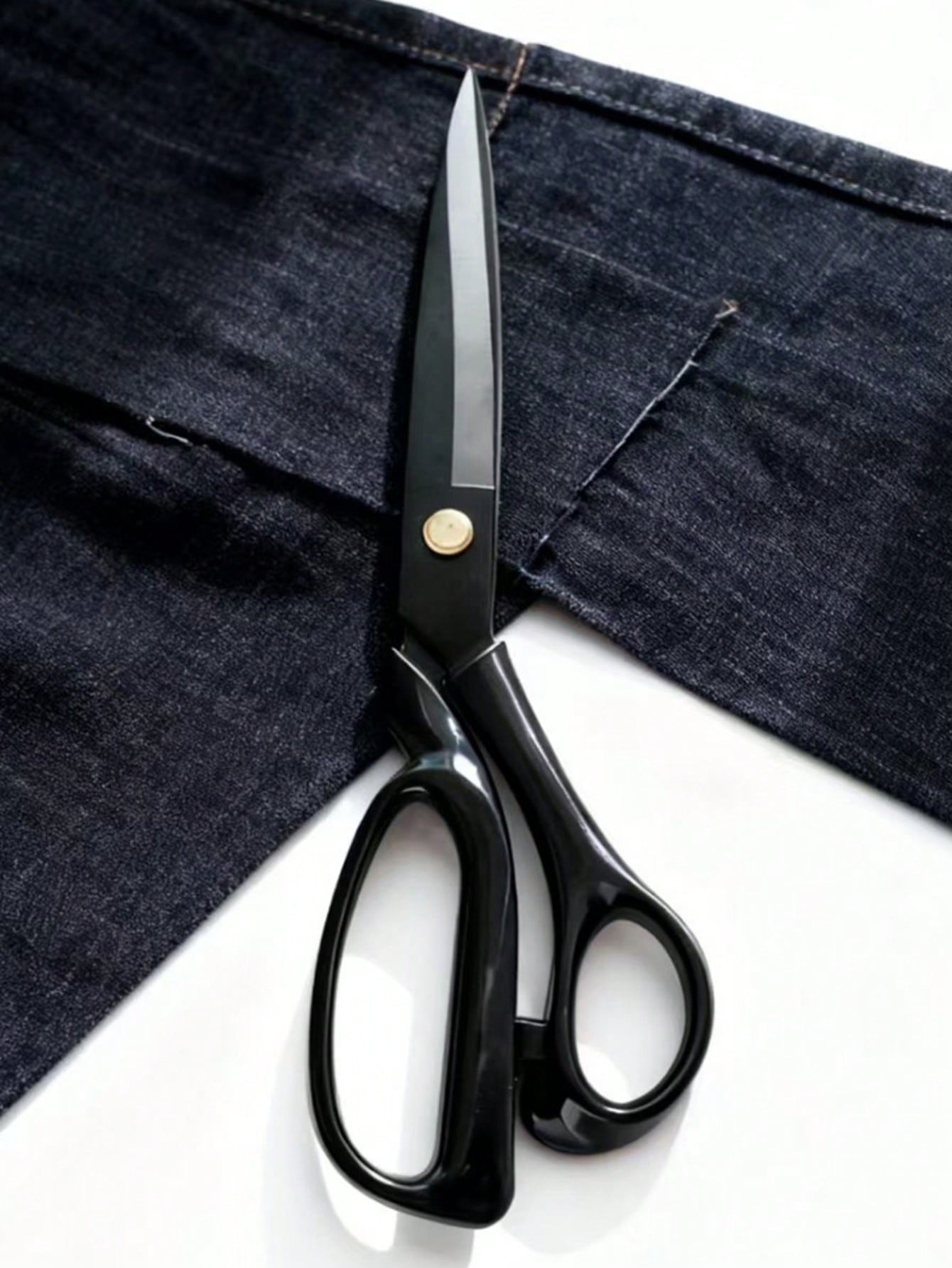 1 Pair Professional Tailor Scissors, Suitable For Cutting Thick Fabrics, Leather And More. Sharp Sewing Scissors Applicable For Home, Office, Artists And Tailors. Arts, Crafts And Sewing Supplies.