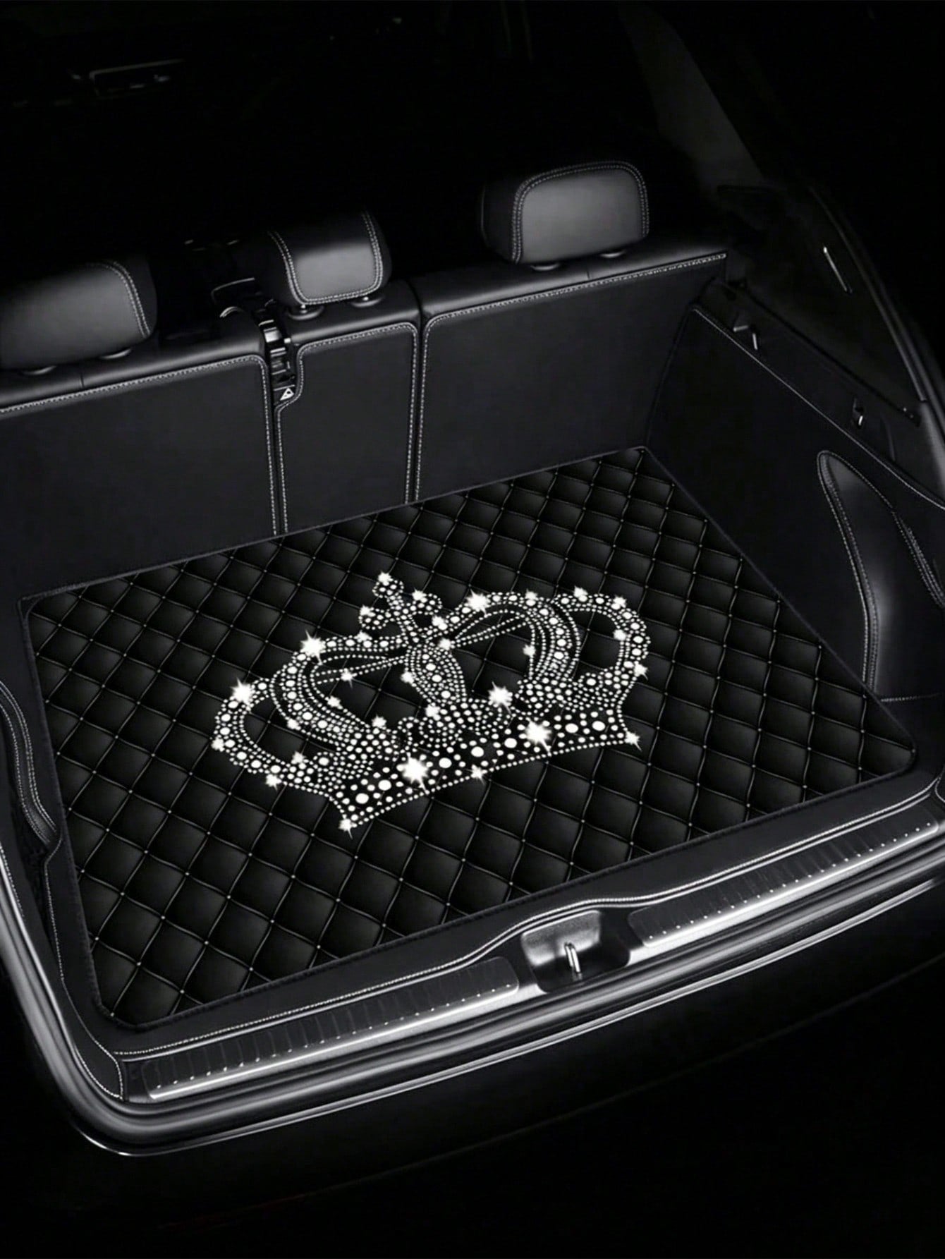 2d Flat Luxury Crown- Patterned Car Trunk Mat, 29.53x39.37inch, 1pc, Material, Stylish & Durable, Ideal For Car Interior Decoration, Car Acessesories, Car Decor, Car Acessesories Women