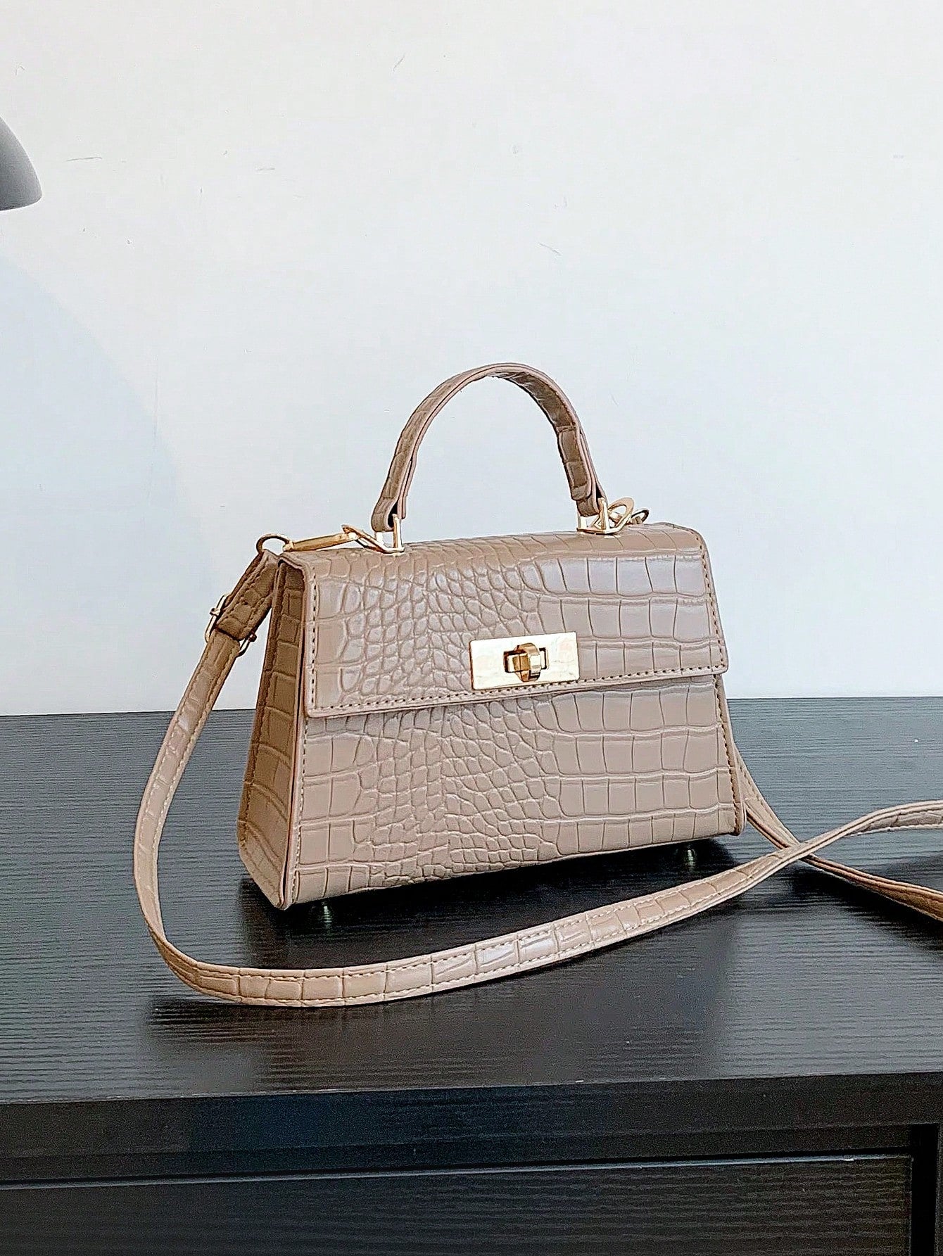 Mini Flap Square Bag Crocodile Embossed Turn Lockhandbag,Crossbody Bag,Shoulder BagMinimalist,CasualSolid ColorPortable,Lightweight,With Adjustable Strapfor Women, Rookies & White-Collar Workers,For G