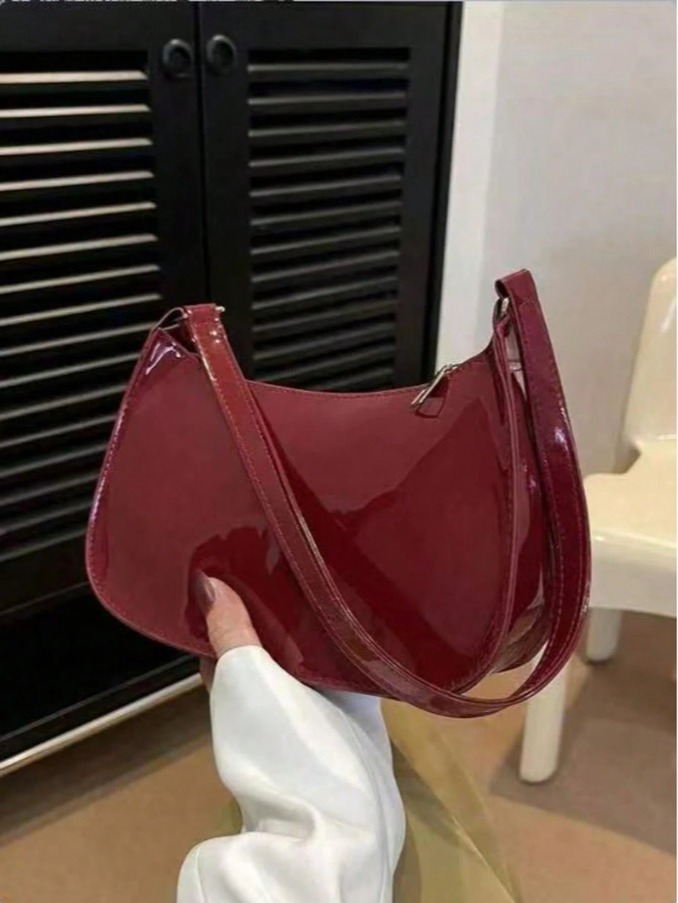 Solid Color Minimalist Zipper Shoulder Bag, Fashionable Crescent-Shaped Bag, Zipper Shoulder Bag Faux Leather Solid Color Wallet Burgundy Color Underwear Pouch Ideal New Year Gift Fashionable Burgundy