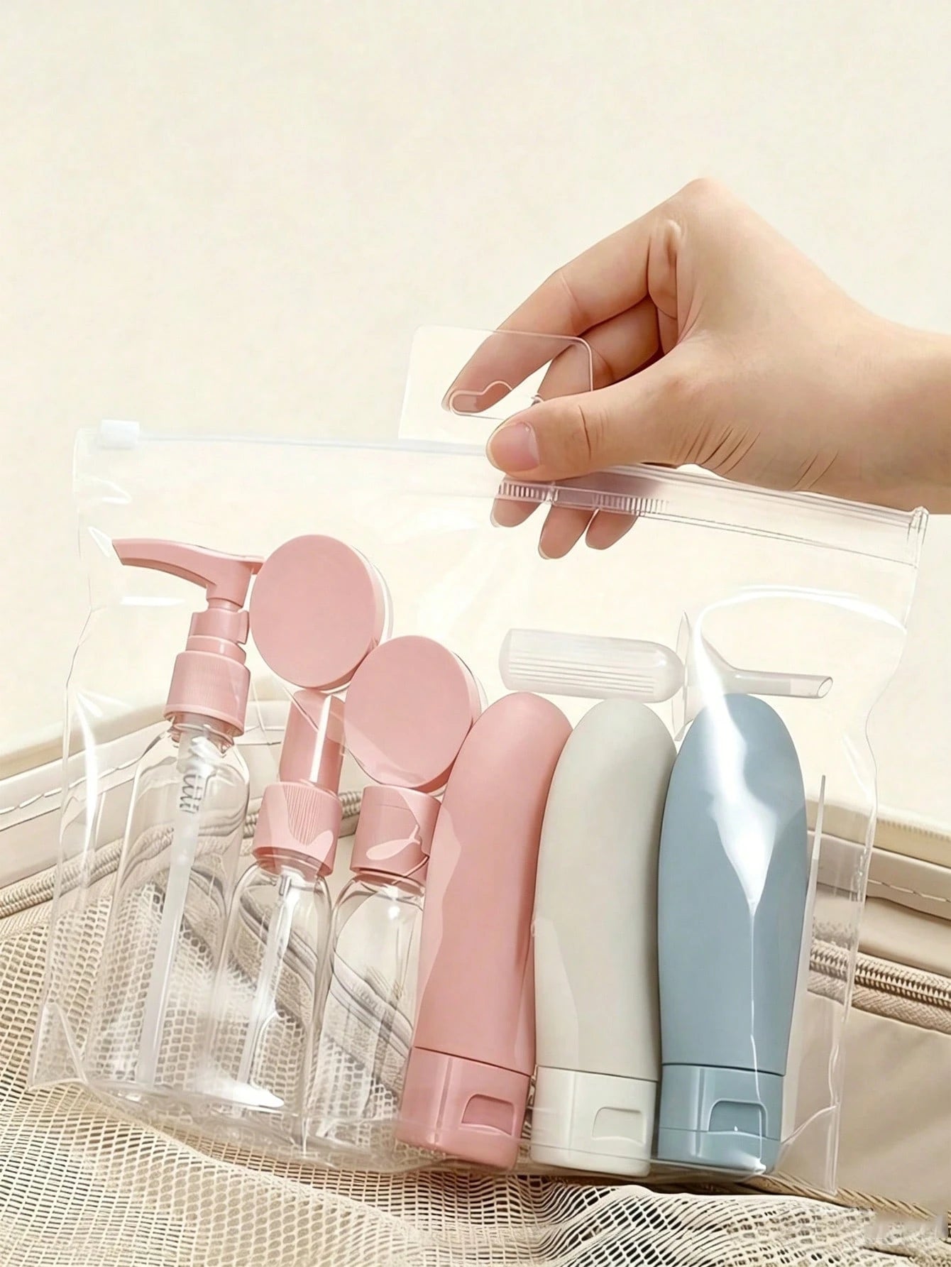 1/11pcs Macaron Color Travel Refillable Dispenser Bottle Set, Includes Funnel And Scraper, Leak-Proof Space-Saving Easy To Fill, Suitable For Business Trips, Camping, Vacation, Office Workers, Student