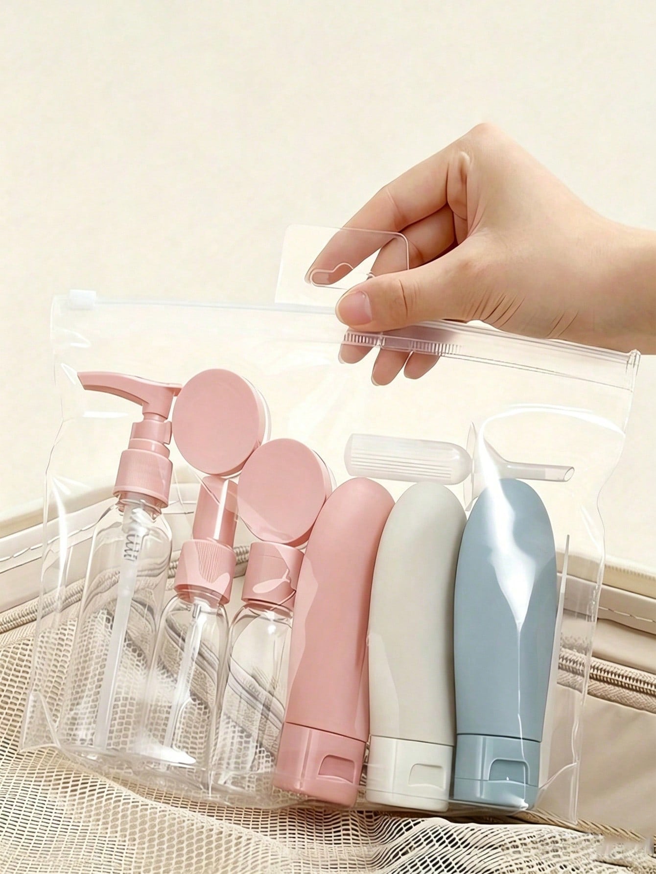 1/11pcs Macaron Color Travel Refillable Dispenser Bottle Set, Includes Funnel And Scraper, Leak-Proof Space-Saving Easy To Fill, Suitable For Business Trips, Camping, Vacation, Office Workers, Student
