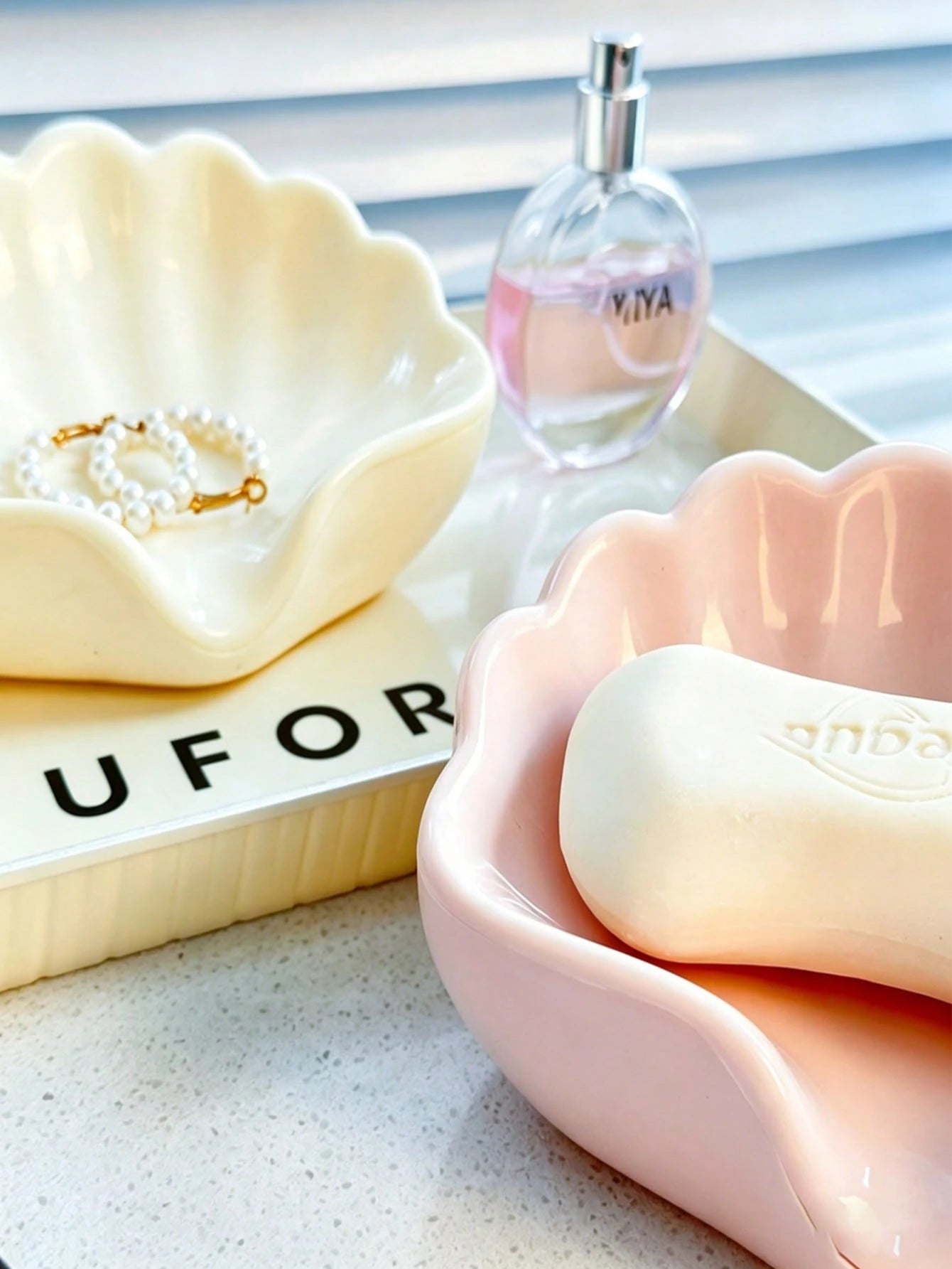 1/2pcs Nordic Style Shell Shaped Soap Dish Bathroom Soap Holder Multifunctional Cosmetic Jewelry Storage Tray White Desktop Decor Home Decor Bathroom Supplies Storage Tray Non-Slip Soap Rack Sink Orga