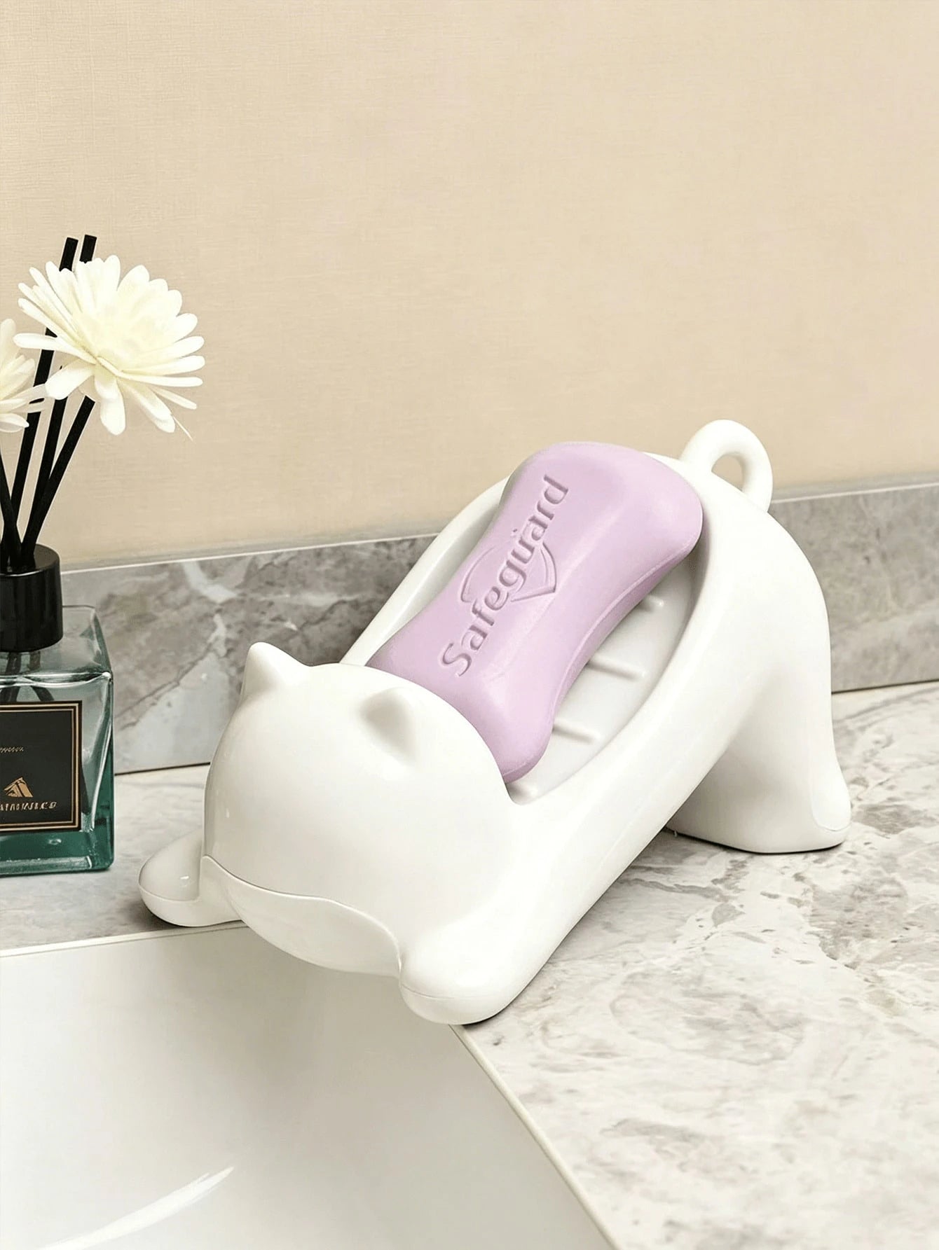 1/4pcs Self-Draining Plastic Soap Dish Set, No-Drill Adhesive Wall-Mounted Soap Holder, Suitable For Bathroom Sink, Bathtub And Shower, Quick-Drying With Storage Soap Tray, Suitable For Kitchen Counte