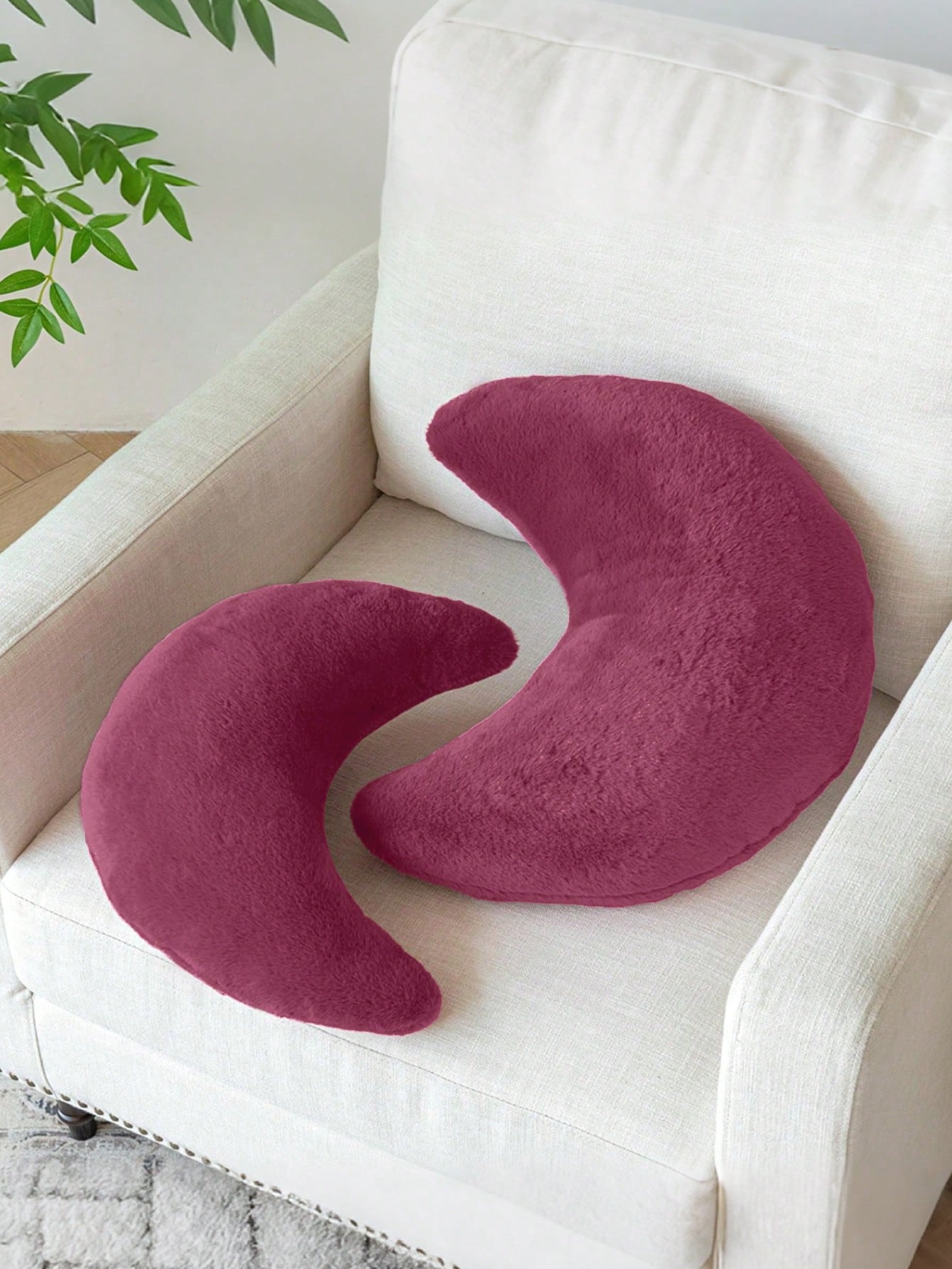 1 Moon-Shaped Throw Pillow, Soft Faux Rabbit Fur Decorative Cushion, Suitable For Bed, Sofa, Plush Room Decor Pillow, Suitable For Bedroom, Living Room, Garden, Bedroom Decor, Room Decor Fall Thanksgi