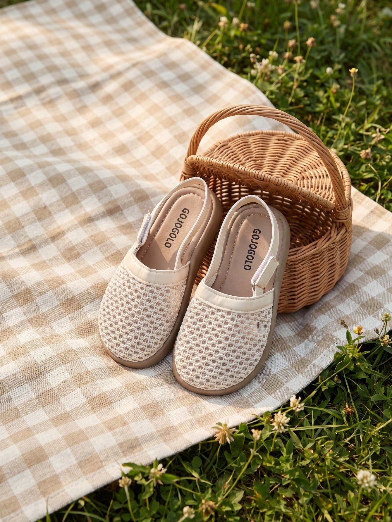 1 Pair 2026 Girls' Knitted Mesh Round Toe Hook & Loop Thick Sole Closed Toe Sandals, Summer Campus Daily Style