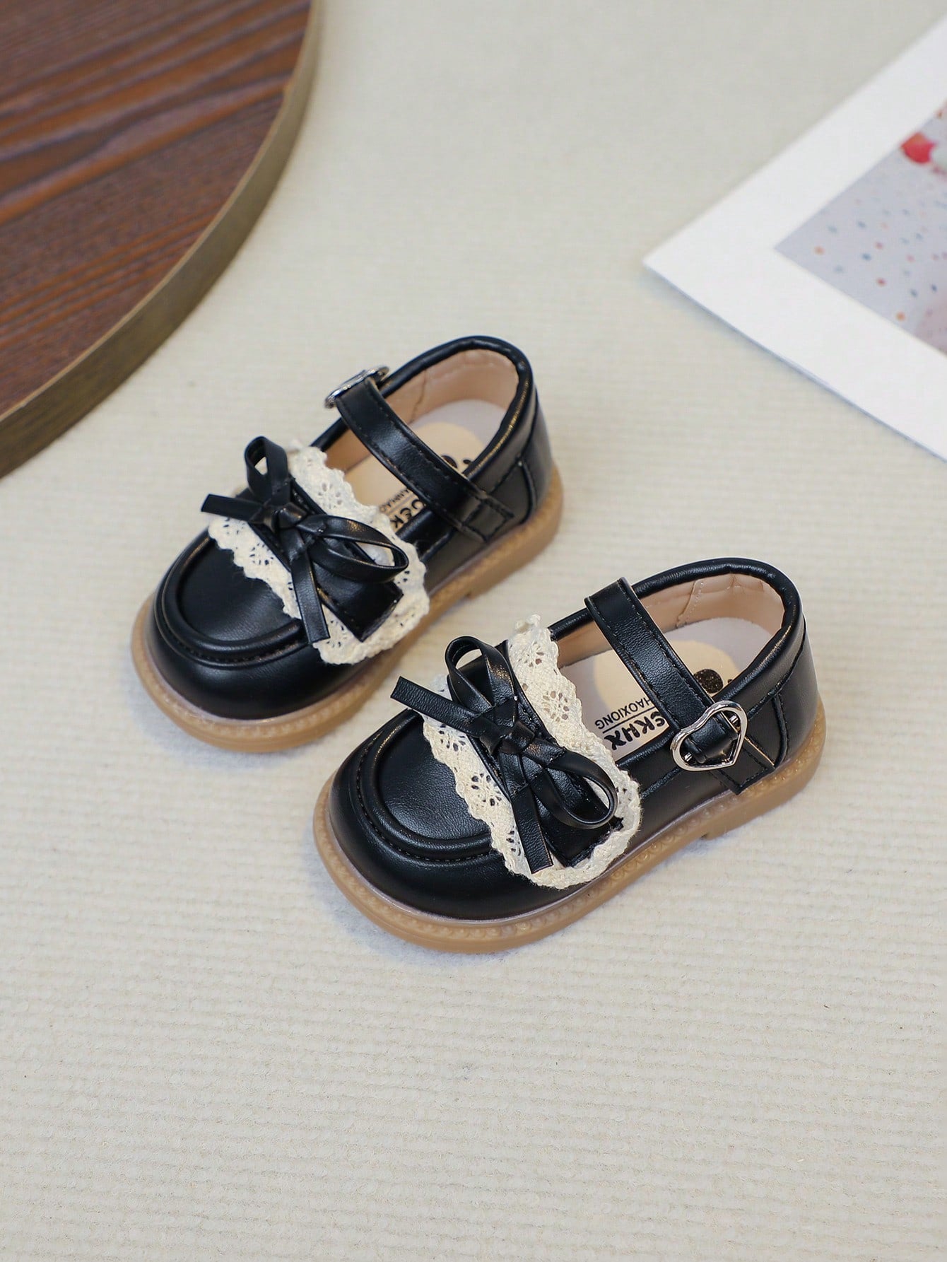 1 Pair Black Cute Fashion, Massage Sole Slip-On Design, Soft Bottom Non-Slip Flat Baby Shoes Children Shoes, Suitable For All Seasons