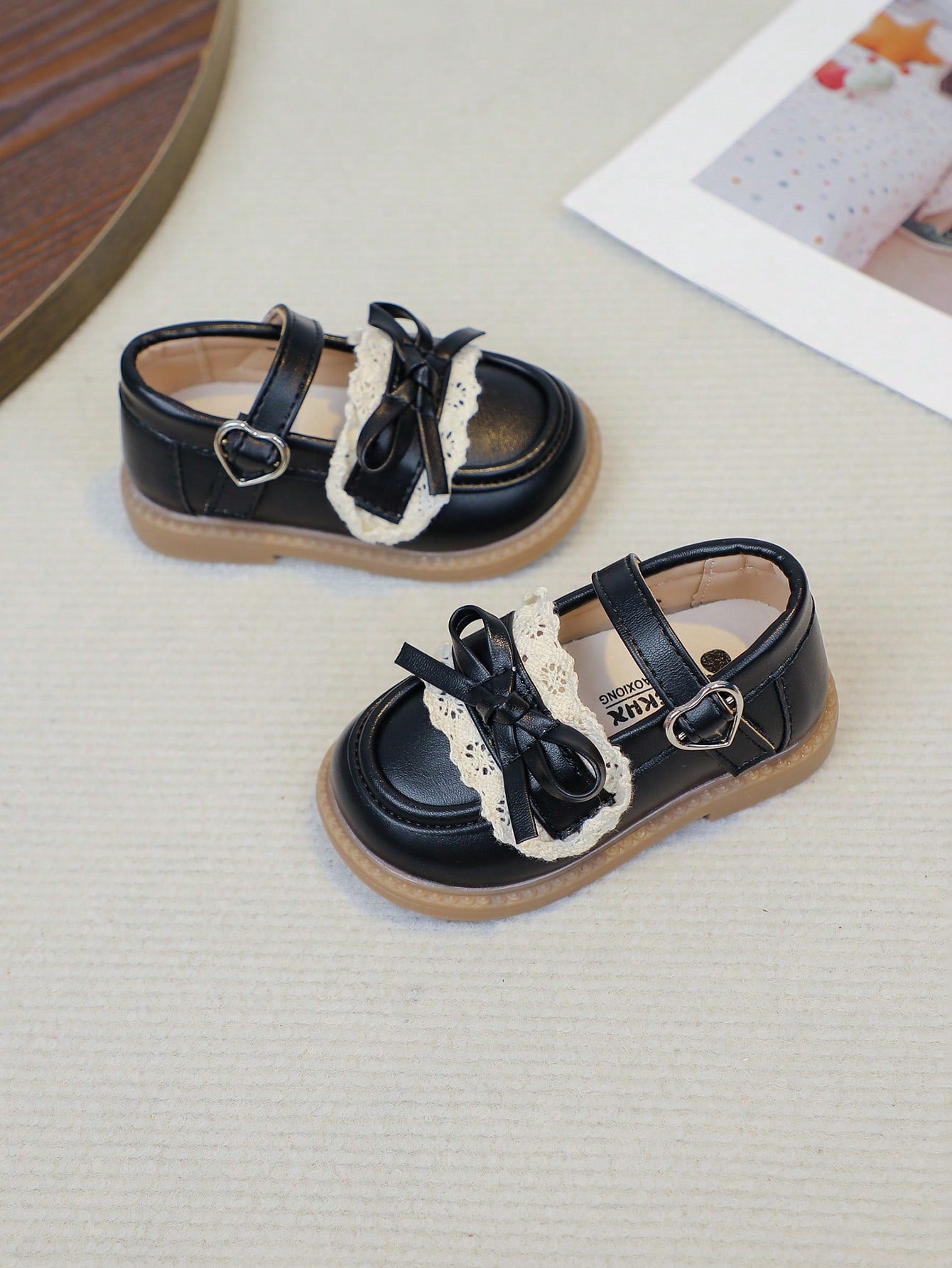 1 Pair Black Cute Fashion, Massage Sole Slip-On Design, Soft Bottom Non-Slip Flat Baby Shoes Children Shoes, Suitable For All Seasons