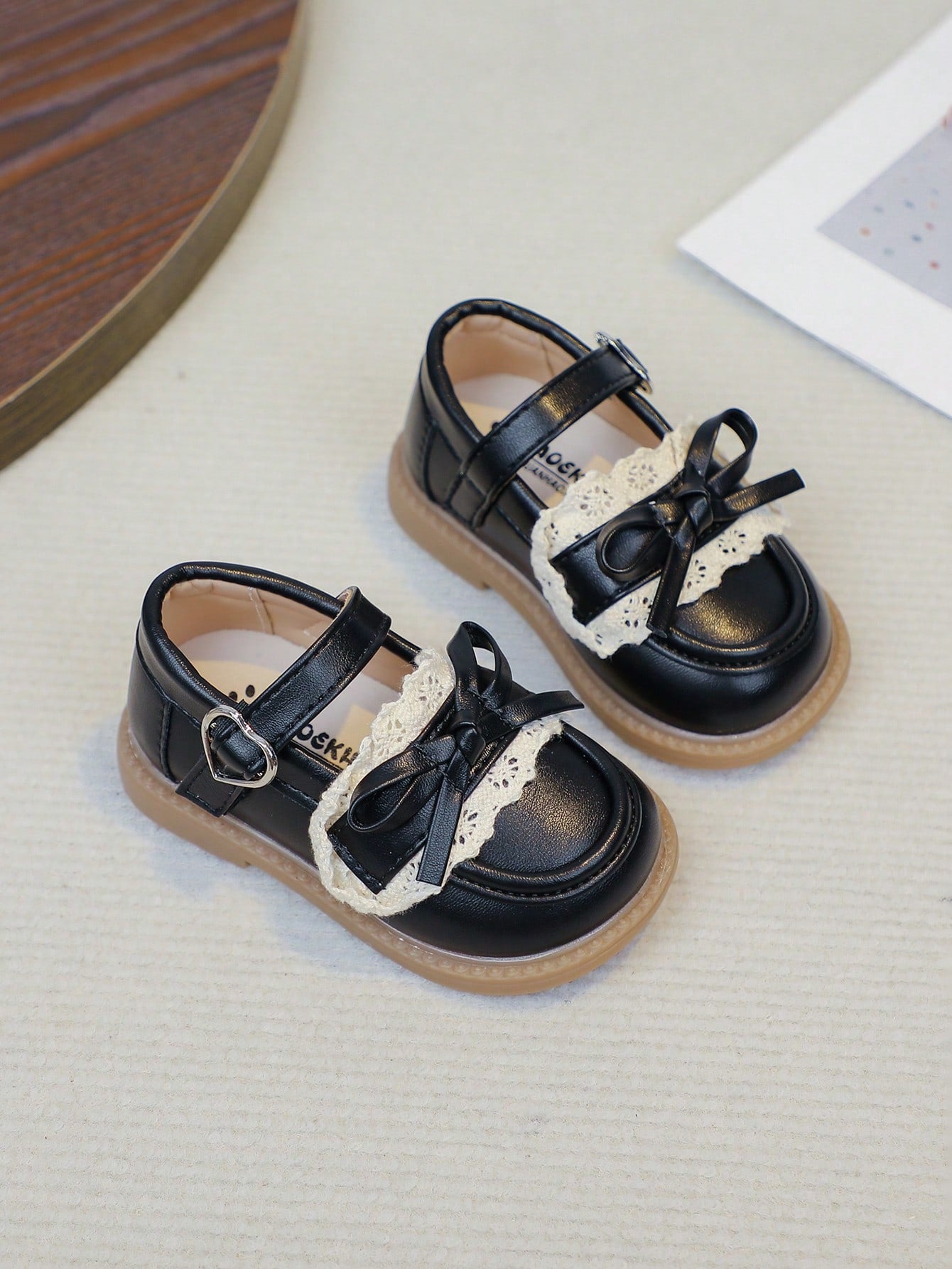 1 Pair Black Cute Fashion, Massage Sole Slip-On Design, Soft Bottom Non-Slip Flat Baby Shoes Children Shoes, Suitable For All Seasons