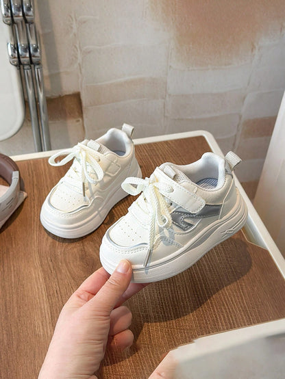 1 Pair Color-Matched Hook And Loop Closure Baby Shoes, Low-Top Thick Sole Unisex Toddler Sports Shoes, Fashionable And Comfortable Baby Sneakers
