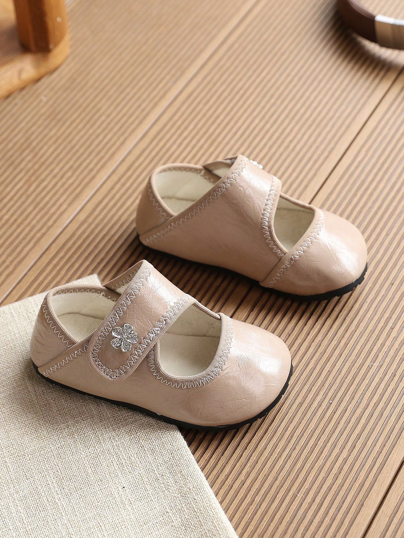 1 Pair Kids Spring/Summer Korean Style Comfortable Soft Sole Indoor Shoes For Kindergarten