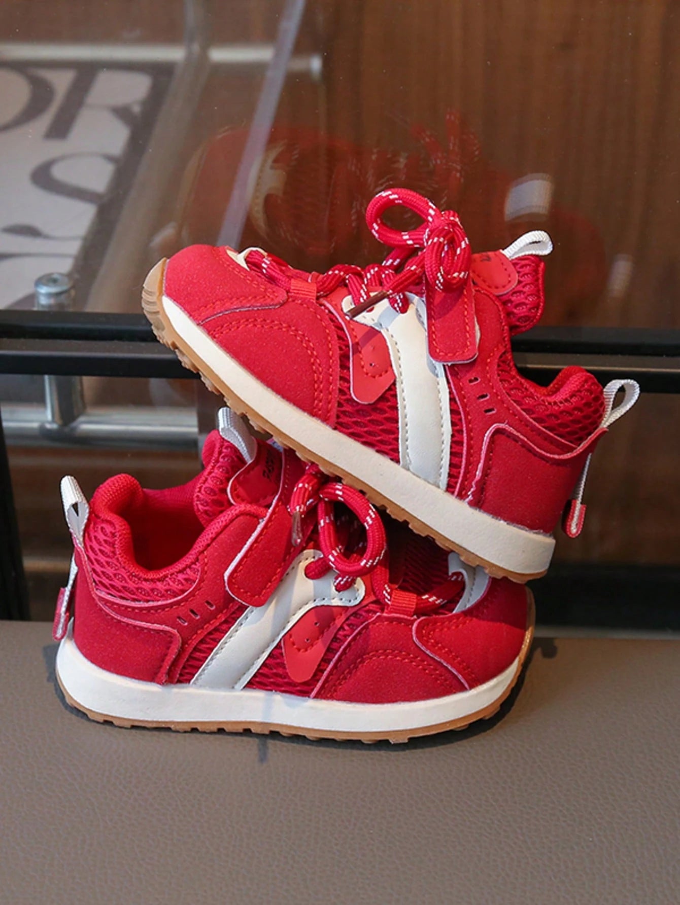 1 Pair New Dual-Mesh Breathable Sports Shoes For Boys And Girls, Comfortable Versatile Fashion Non-Slip Hook And Loop Casual Athletic Shoes