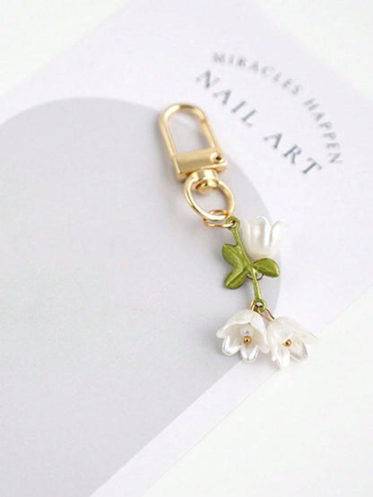 1 Pc Women's Elegant Lily Flower Charm Keychain Lily Bead Pendant Minimalist Decor For Bag Backpack And Car Keys Backpack Decor