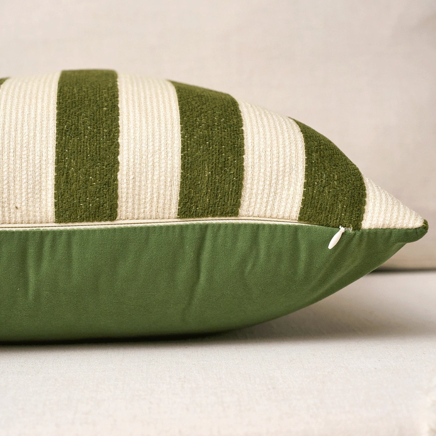 1pc/2pcs Beige-Chocolate Striped Chenille Decorative Throw Pillow Cover, Soft Modern Abstract Bohemian Style Home Decor Cushion For Sofa, Bedroom, Living Room, Suitable For All Seasons, Also Can Be Us