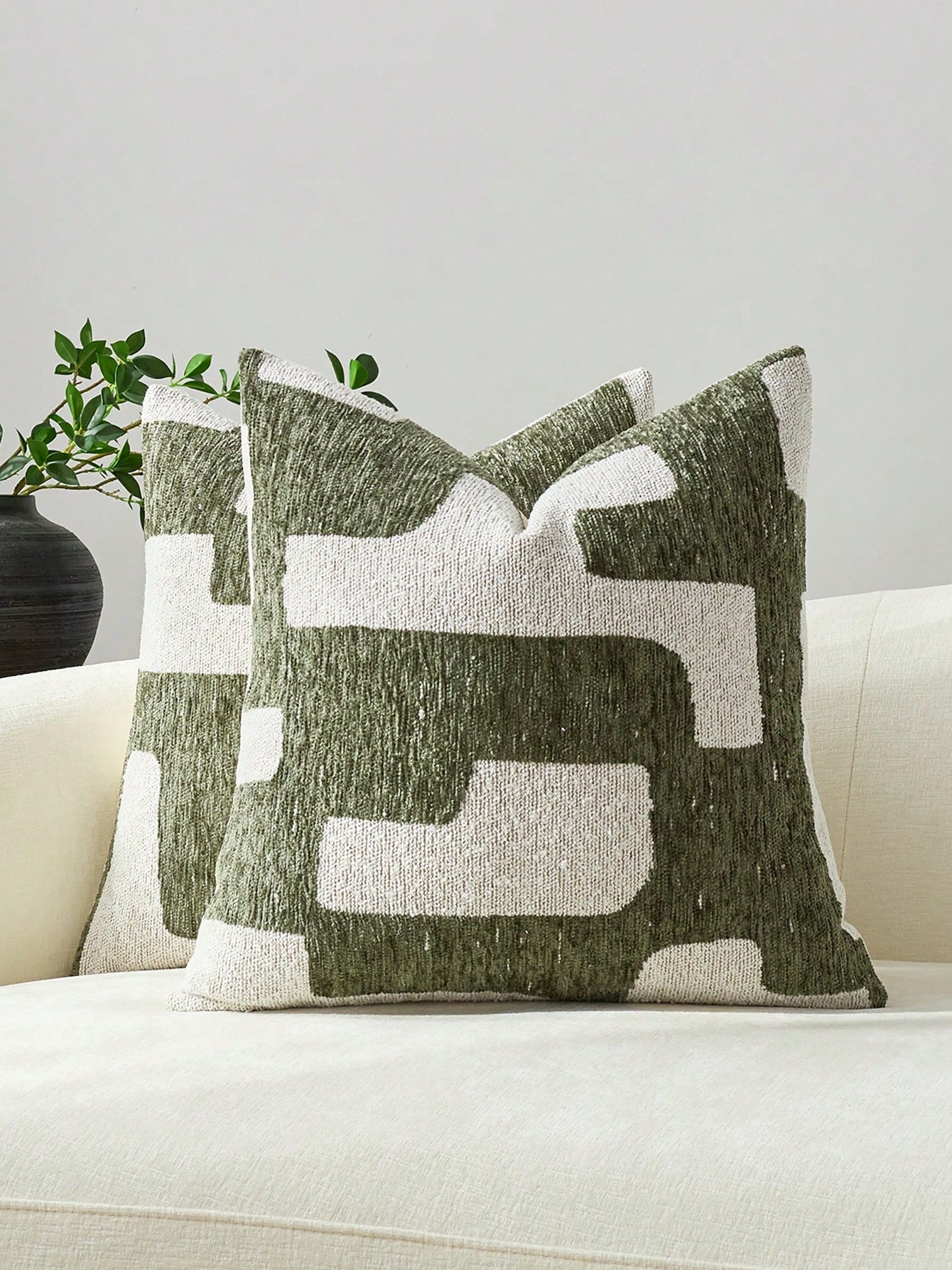 1pc/2pcs Brown Geometric Patchwork Pattern Throw Pillow Cover, Modern High-Density Jacquard Chenille Square Customized Decorative Cushion Cover For Home, Sofa, Bed, Chair, Party, Gift For Friends, Sui