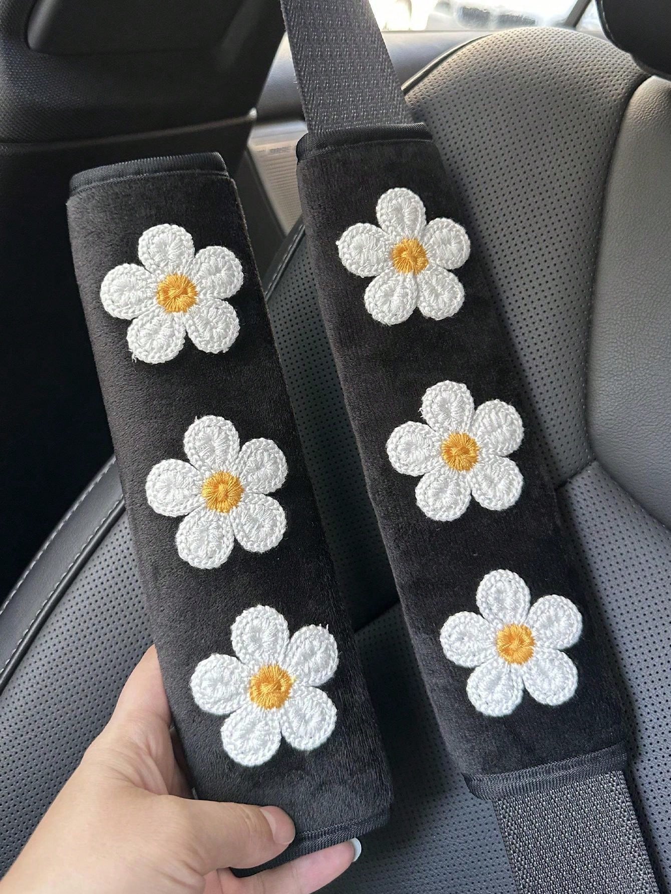 1pc/2pcs Car Seat Belt Shoulder Pad With 3 Small Flowers, Fits All Vehicle Models