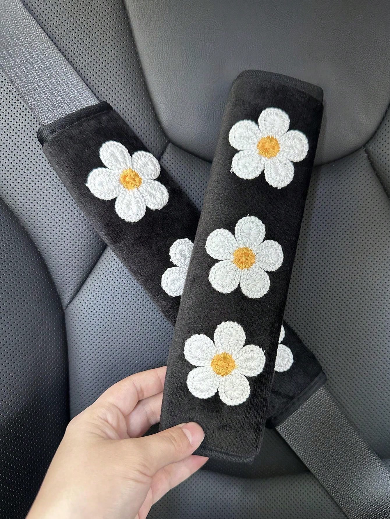 1pc/2pcs Car Seat Belt Shoulder Pad With 3 Small Flowers, Fits All Vehicle Models