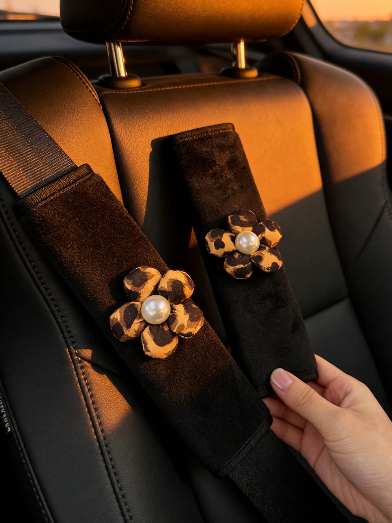 1pc/2pcs Car Seat Belt Small Flower Decoration Shoulder Protection Cover Car Anti Lock Seat Belt Protection Cover,Car Accessories Women