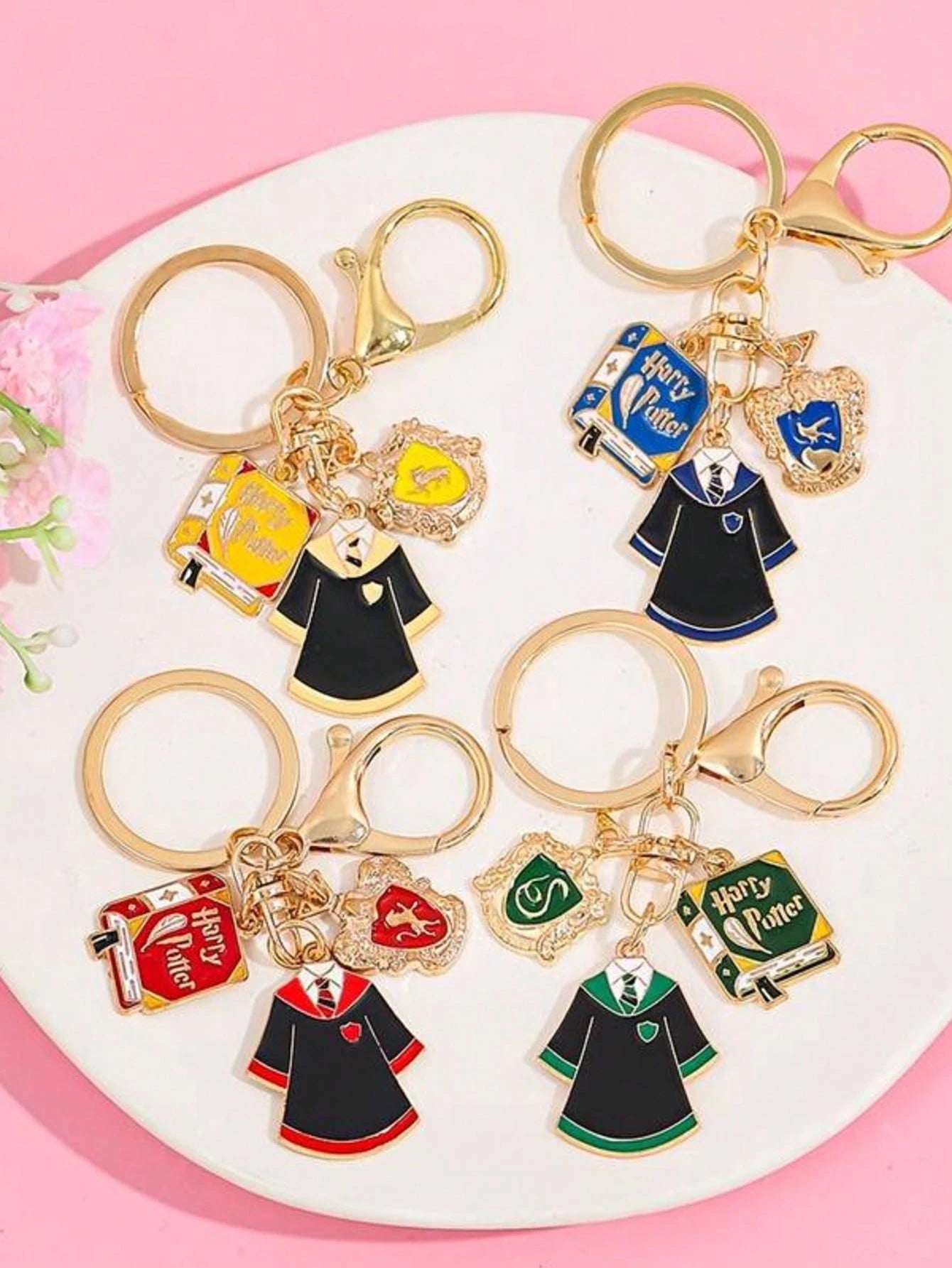 1pc/4pcs House Shaped Keychain, Suitable For Children And Collectors, Themed Handicraft, Creative Gift For Birthday Party And Bachelor Party, Inspired By The Magical World