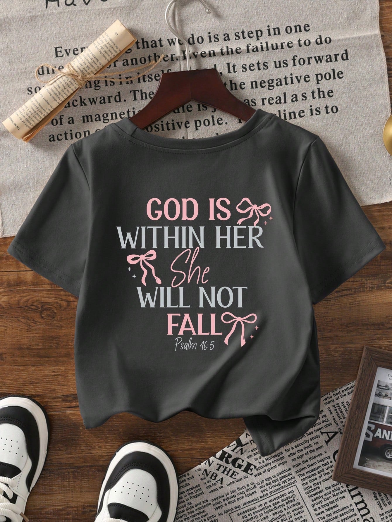 1pc Baby Girls' Summer New Short Sleeve T-Shirt, Loose Oversized Fit, Sweet Pink Bow & Inspirational English Letter Print "God Is Within Her" On Back, Casual Round Neck Pullover Sweatshirt