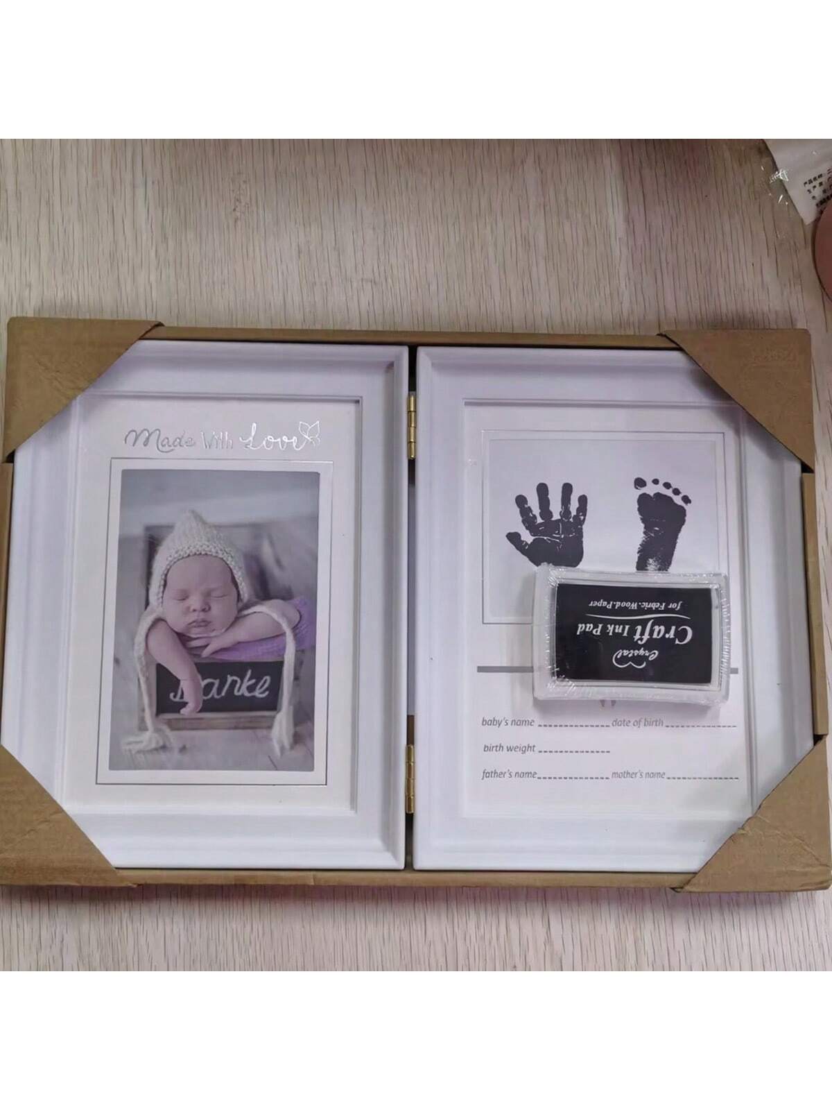 1pc Baby One-Month Commemorative Frame With Hand & Foot Prints Pattern And Random Photo Frame Design Baby Shower Family Decorations Gifts Baby Shower Easter Gifts Things For Girls/Boys
