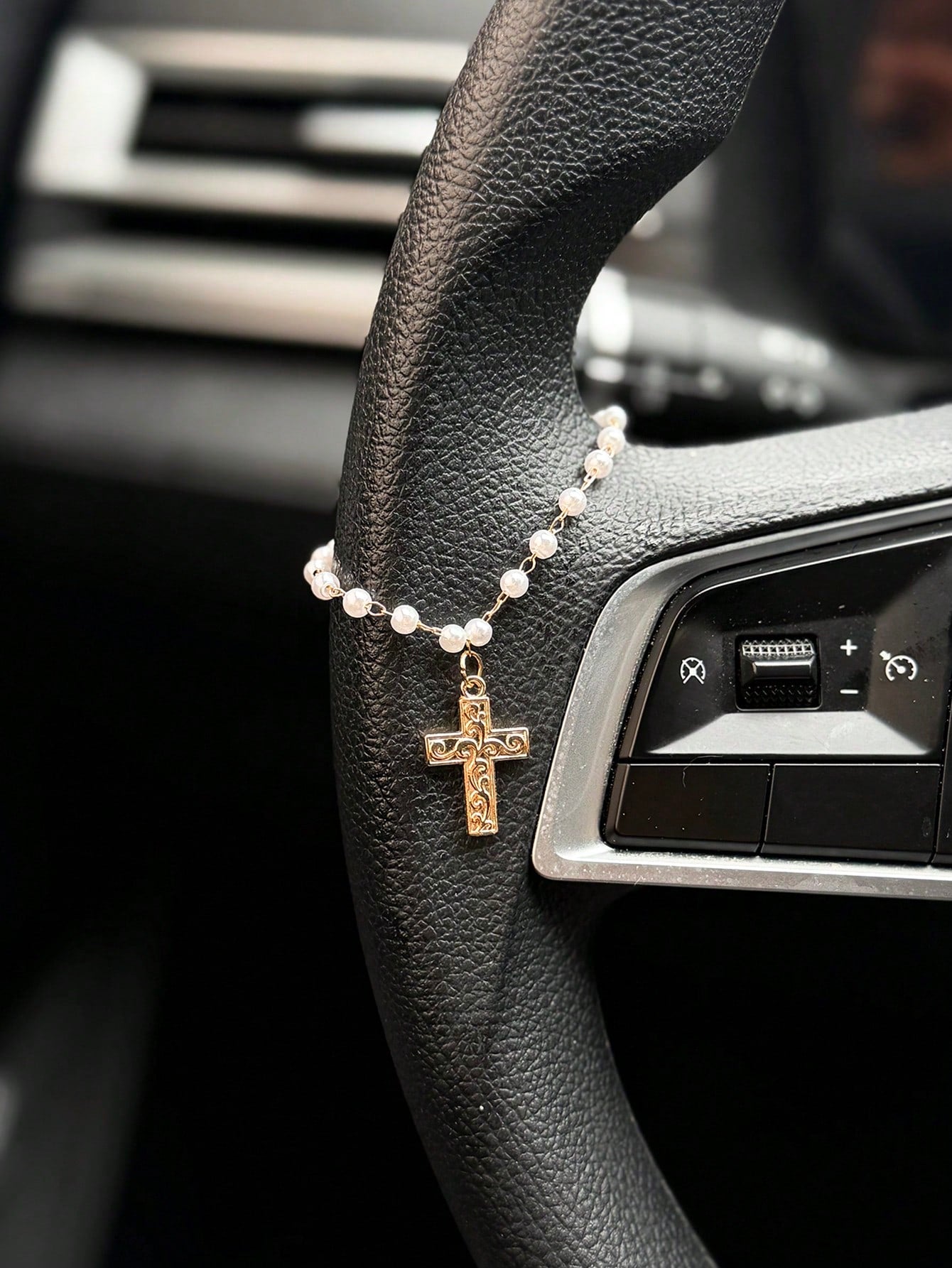 1pc Car Steering Wheel Pearl Chain Cross Decoration Car Interior Decoration