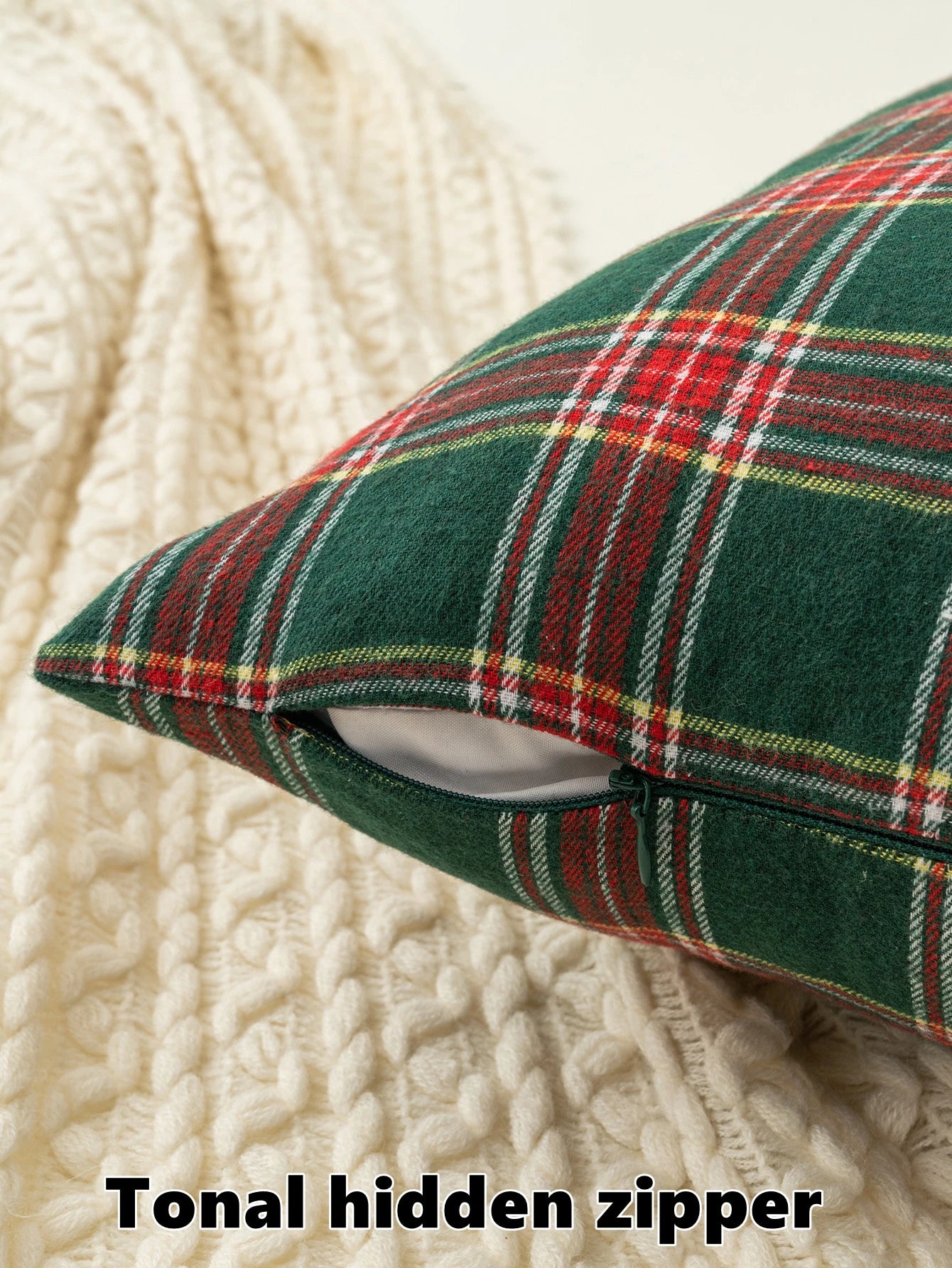 1pc Christmas Plaid Brushed Pillow Case, Suitable For Holiday Home Decor