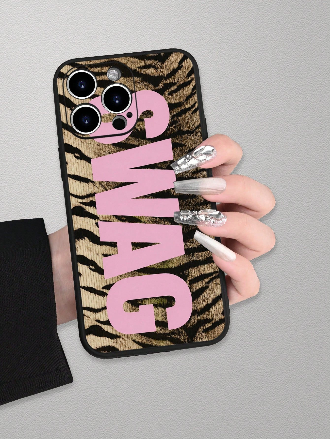 1pc Fashion Creative Personalized Tiger Stripe SWAG 2D Pattern Phone Case, Compatible With IPhone 17/16/15/14/13/12/11 PLUS/PRO/PROMAX, Shockproof, Waterproof, Full Coverage Anti-Slip Anti-Drop Protec