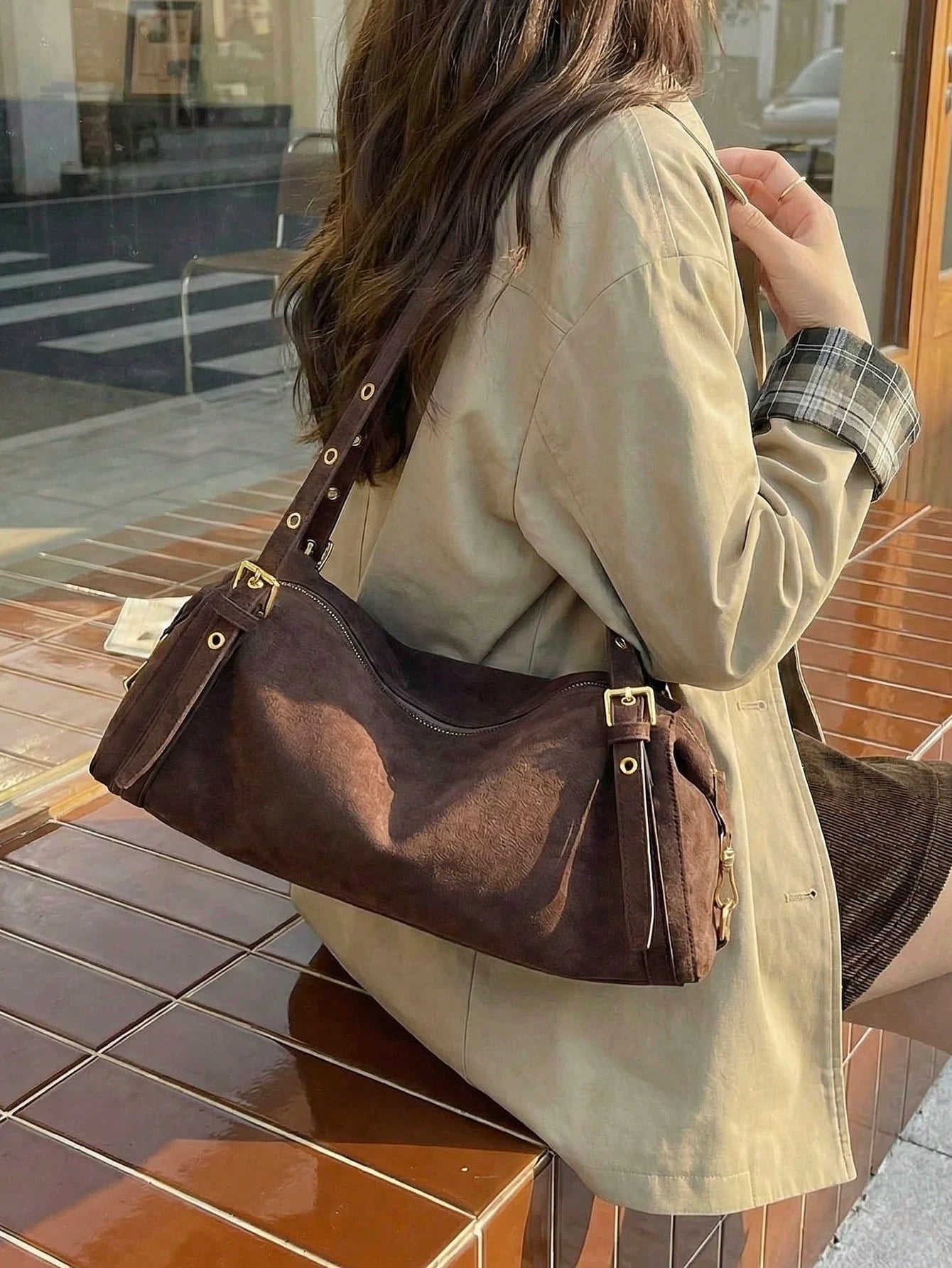 1pc Faux Suede Handbag With Gold-Tone Hardware, Convertible Tote & Shoulder Bag, Zipper Closure, Vintage Casual Style, Suitable For Commuting, Dating, Shopping In Autumn/Winter