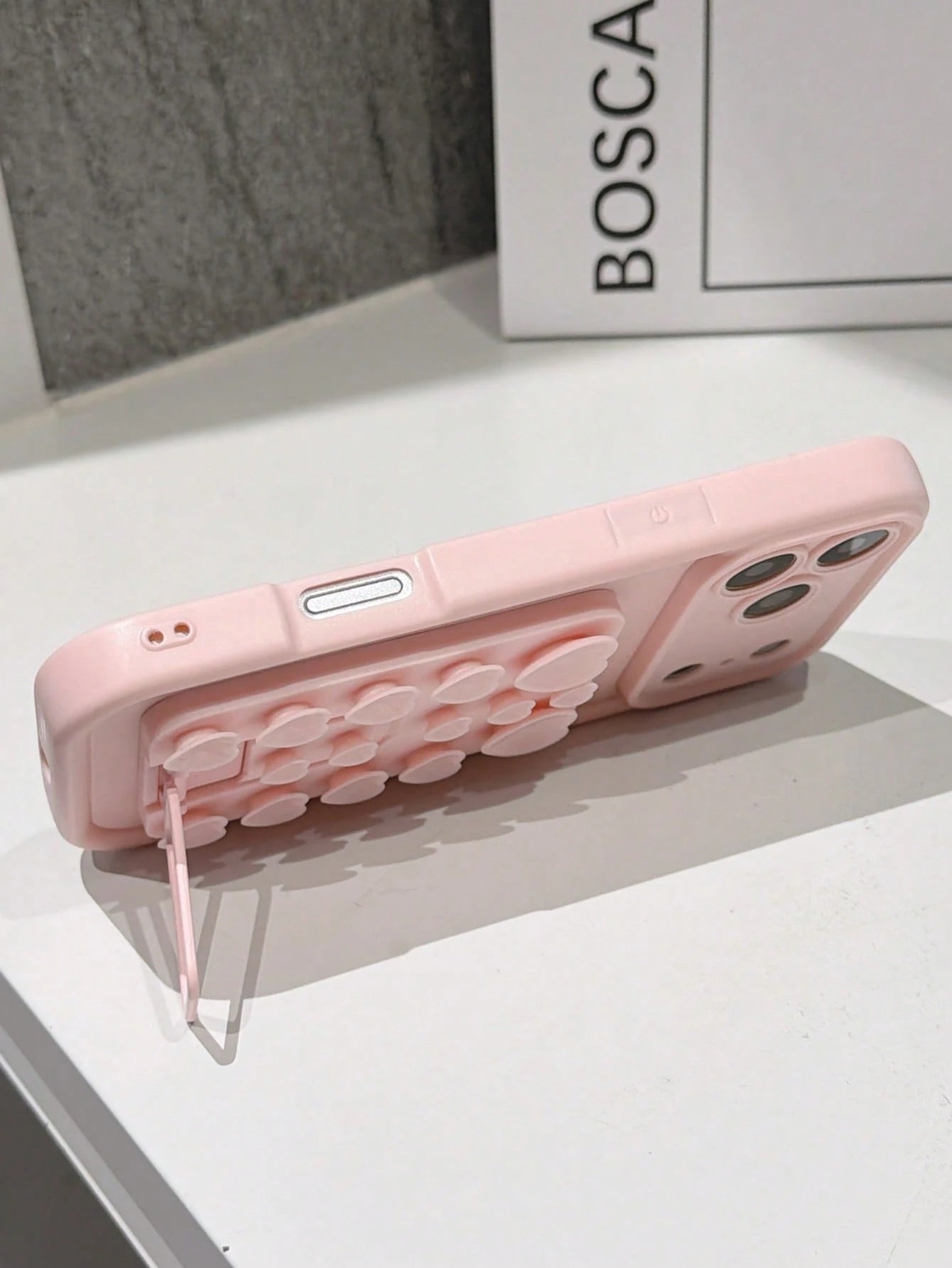 1pc Heart-Shaped Silicone Suction Cup Phone Case With Stand, Compatible With IPhone 17 Pro Max/17 Pro/17/17 Air, 16 Pro Max/16 Pro/16/16 Plus, 15 Pro Max/15 Pro/15, New 14 Pro Max/13 Pro/13/12/11/X/XR