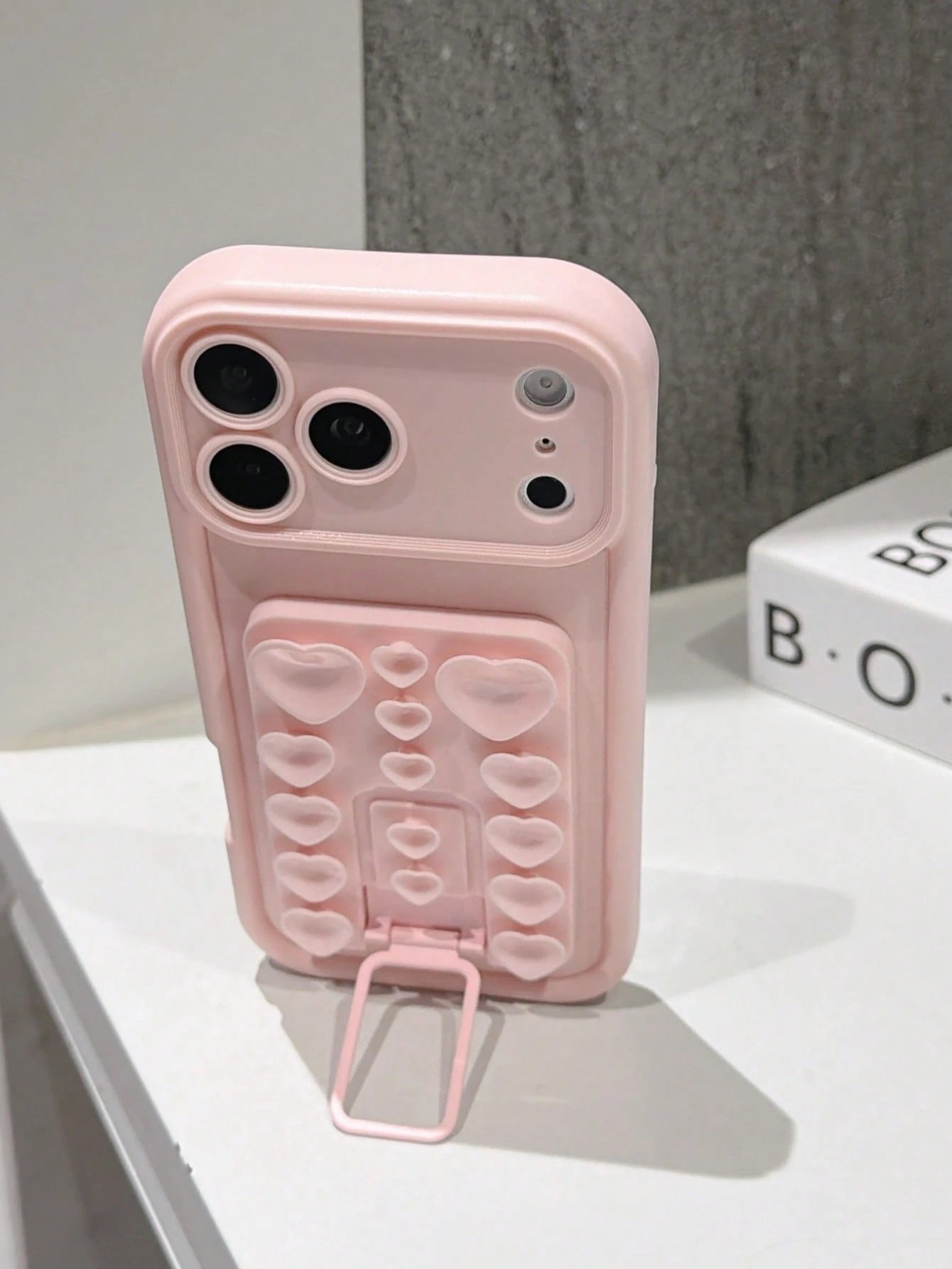 1pc Heart-Shaped Silicone Suction Cup Phone Case With Stand, Compatible With IPhone 17 Pro Max/17 Pro/17/17 Air, 16 Pro Max/16 Pro/16/16 Plus, 15 Pro Max/15 Pro/15, New 14 Pro Max/13 Pro/13/12/11/X/XR