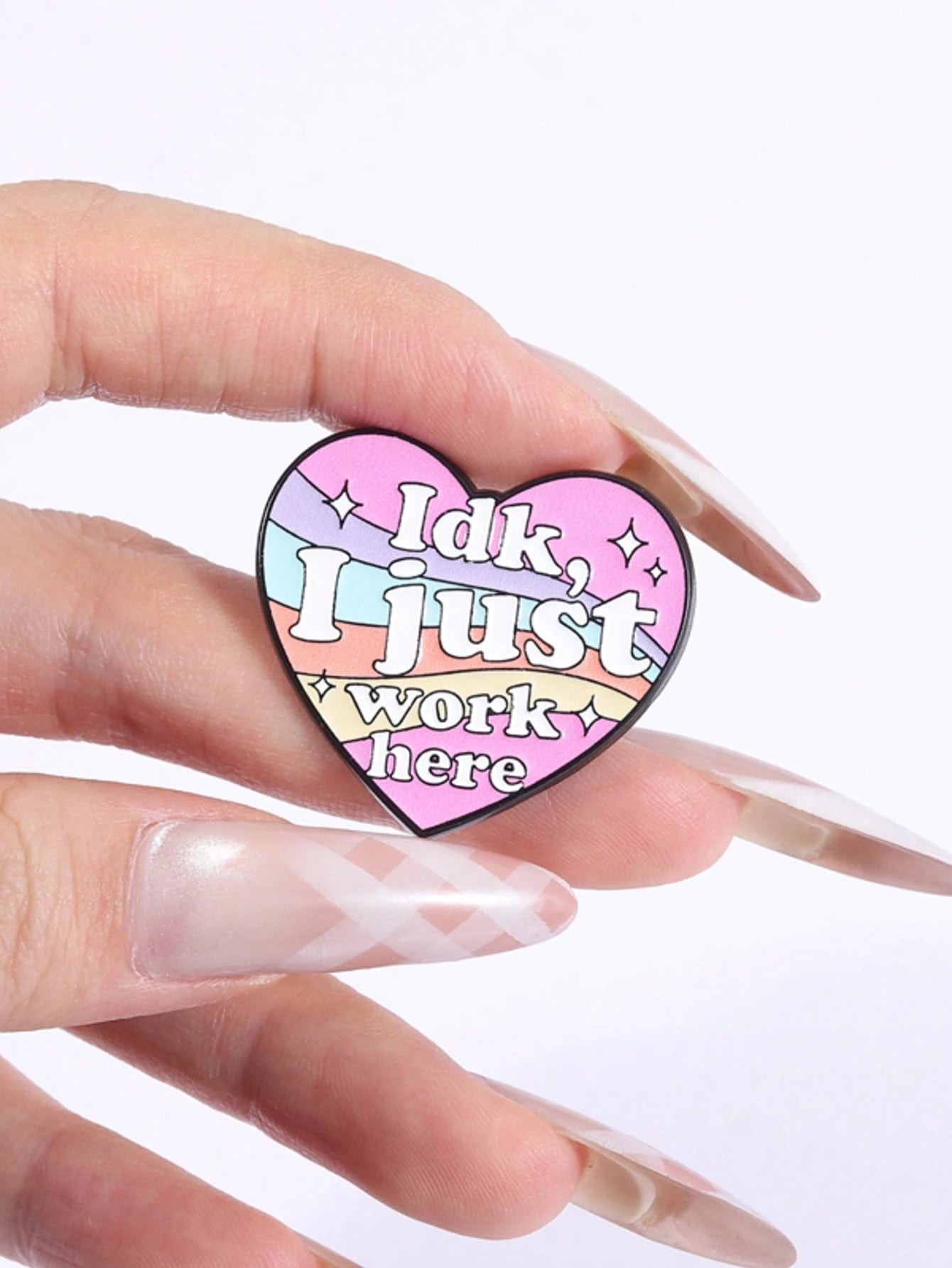 1pc "I Don't Know, I Just Work Here" Rainbow Color Text Enamel Heart Brooch, Indifferent Attitude Humor Relief Accessory For Workplace