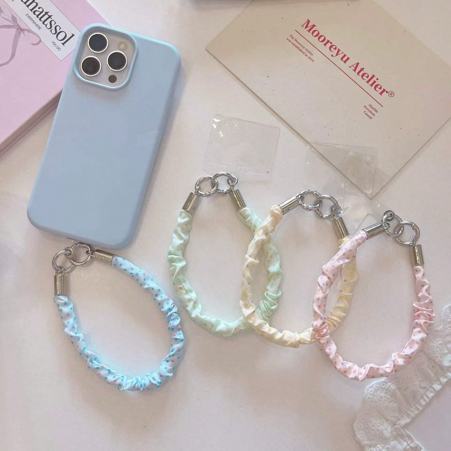 1pc INS Style Korean Dopamine Polka Dot Pleated Wrist Strap Phone Lanyard Fashion Versatile Bag Charm Short Phone Case Earphone