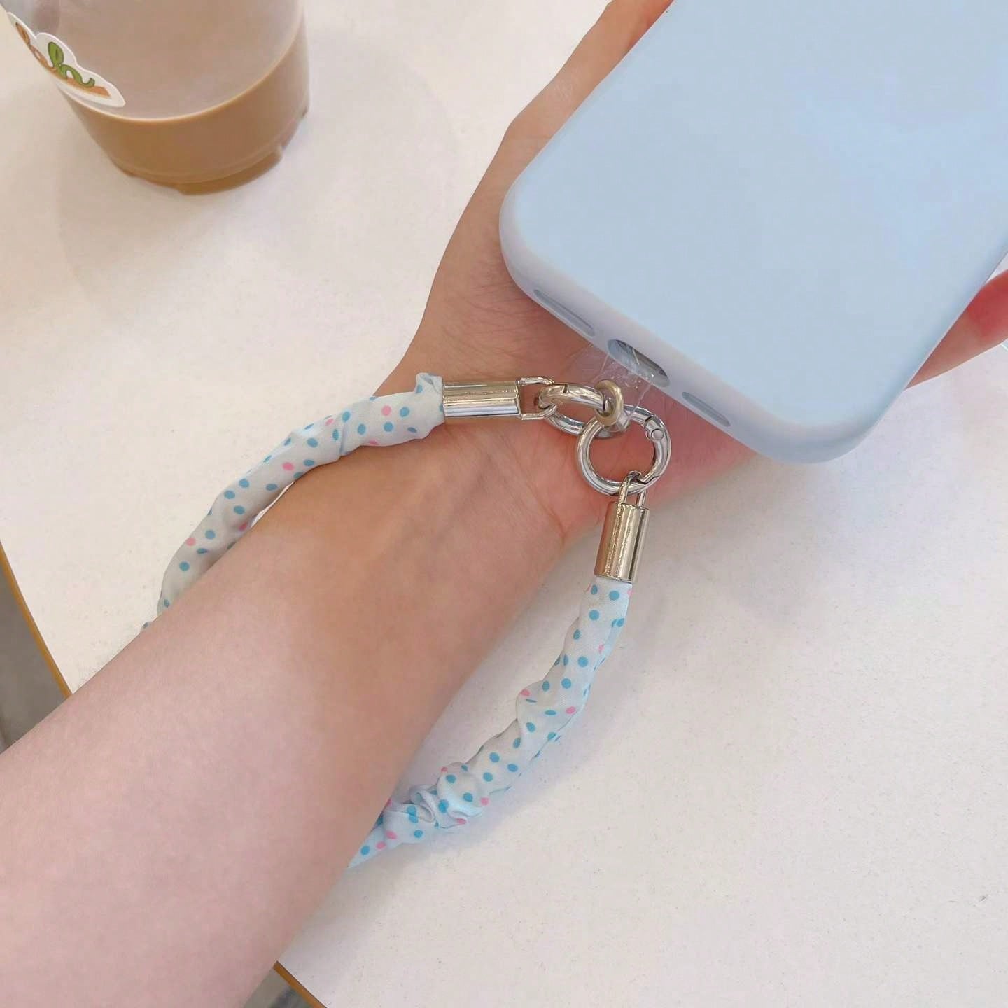1pc INS Style Korean Dopamine Polka Dot Pleated Wrist Strap Phone Lanyard Fashion Versatile Bag Charm Short Phone Case Earphone