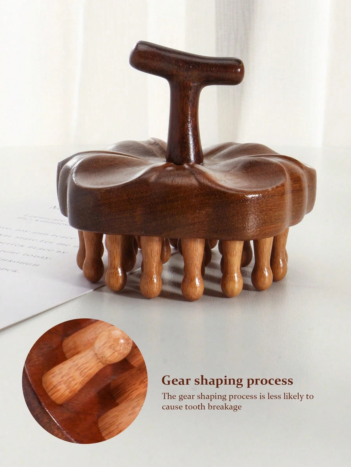 1pc Natural Sandalwood Wide Tooth Massage Comb, Petal-Shaped Head Massages Meridians, Relaxes Muscles, Small Portable Travel Comb