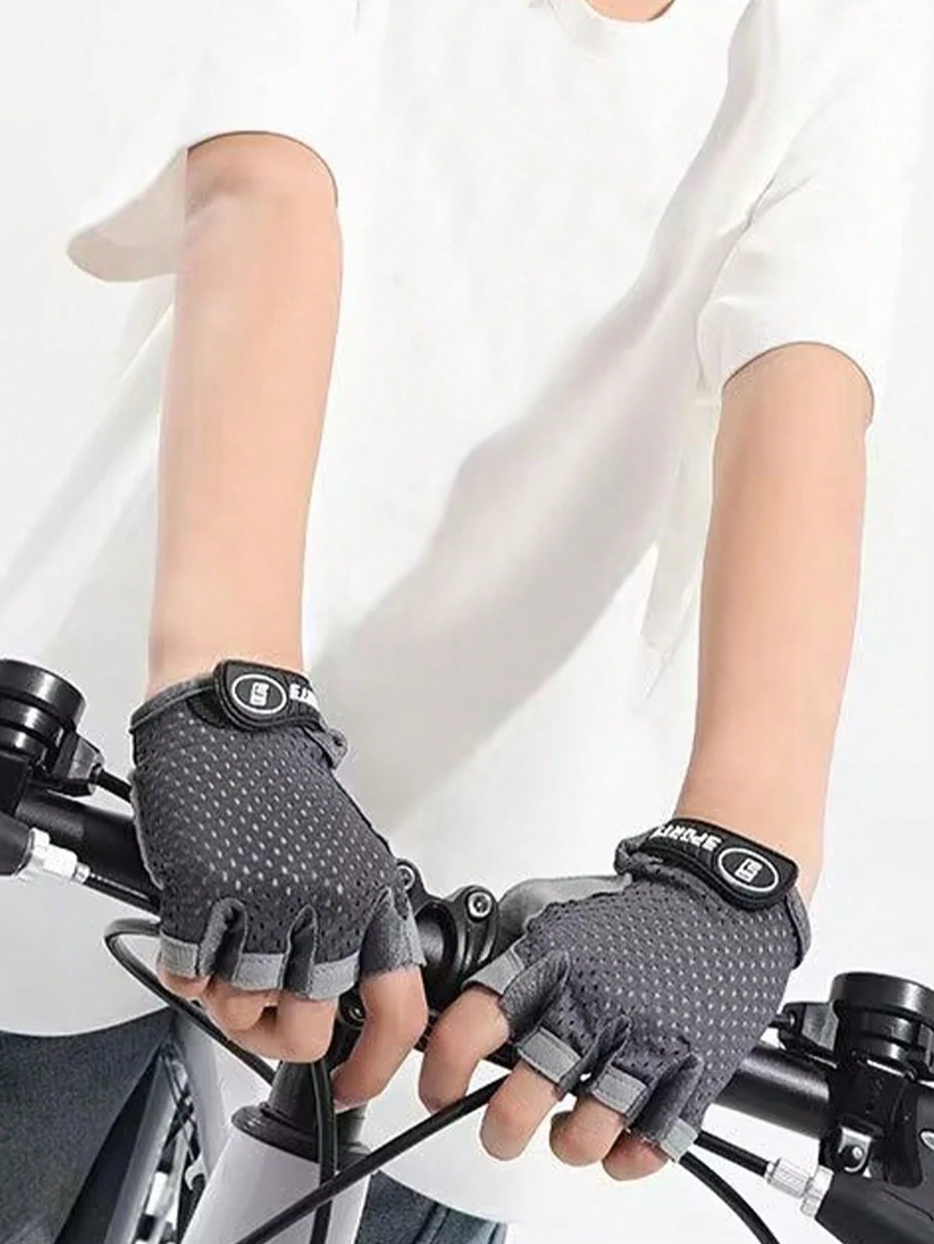 1pc Or 3pcs Adjustable Mesh Breathable Anti-Slip Wear-Resistant Fitness Gloves, Suitable For 3-12 Years Old Children Outdoor, First Day Of School