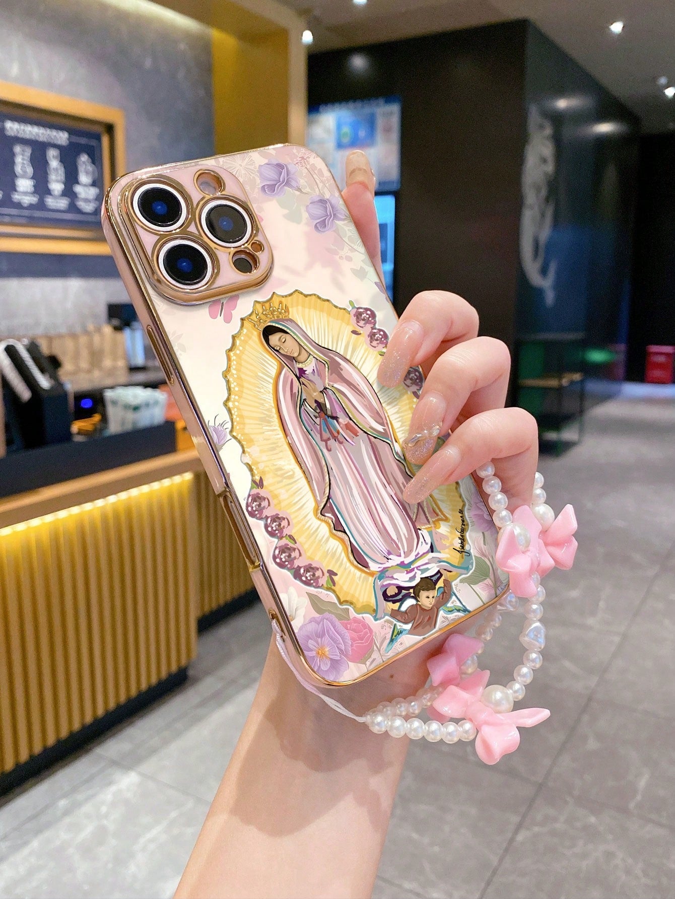 1pc Pink Electroplated TPU Virgin Mary Pattern Shockproof Soft Full Coverage Phone Case And 1pc Pink Bow Faux Pearl Wrist Strap Fashion Versatile Creative Personalized Full Coverage Phone Case Suitabl