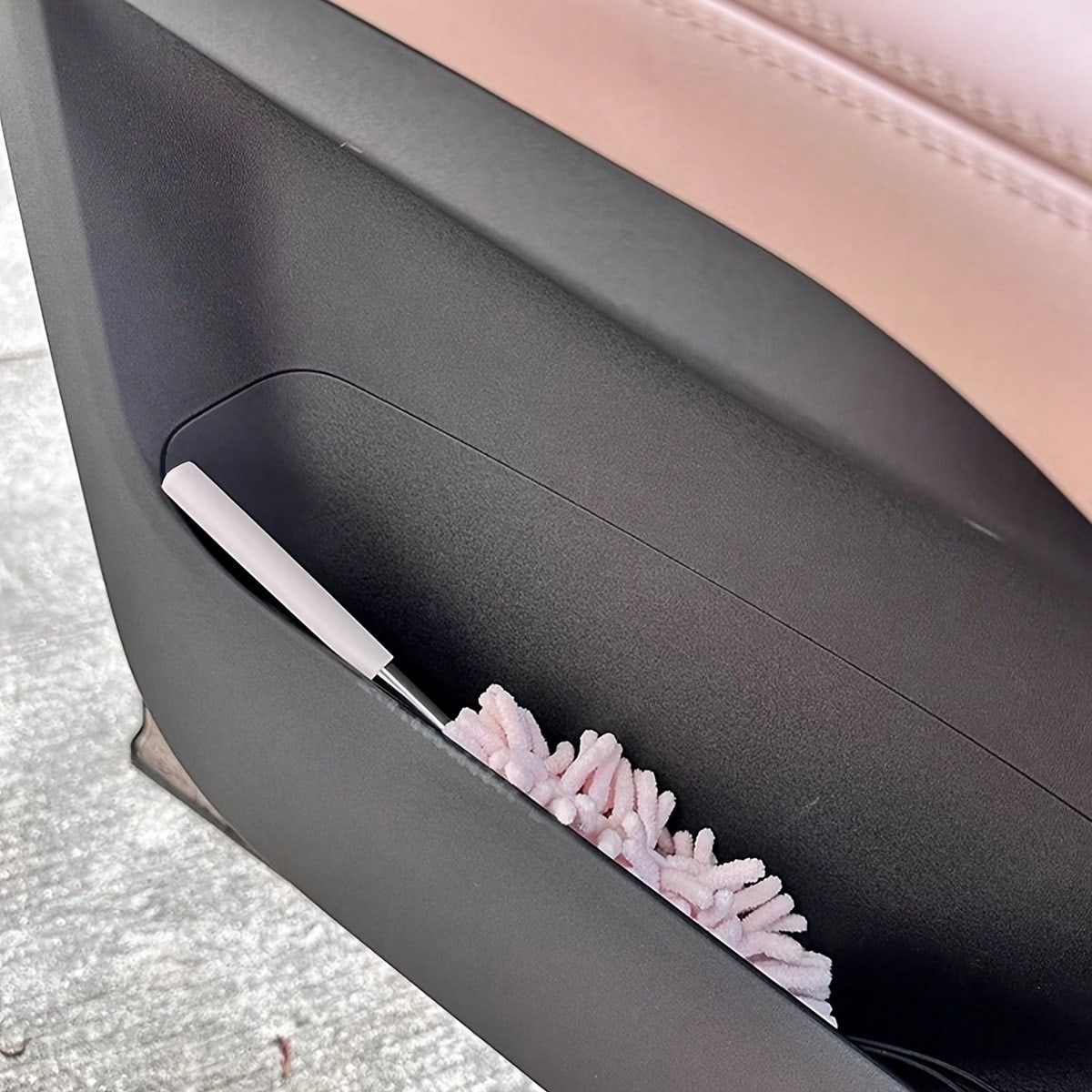 1pc Pink Extendable Car Duster, Mini Detailing Brush For Interior Cleaning, Removable And Washable For Dashboard, Steering Wheel And Console
