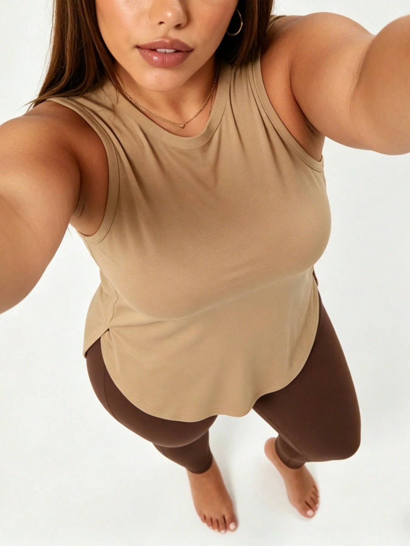 1pc Plus Size Women's Casual Sports Loose Tank Top T-Shirt, Small Round Neck Sleeveless Side Slit Comfortable Soft Fabric, Essential For Daily Casual Outings, Sports, Fitness And Layering, Summer Styl