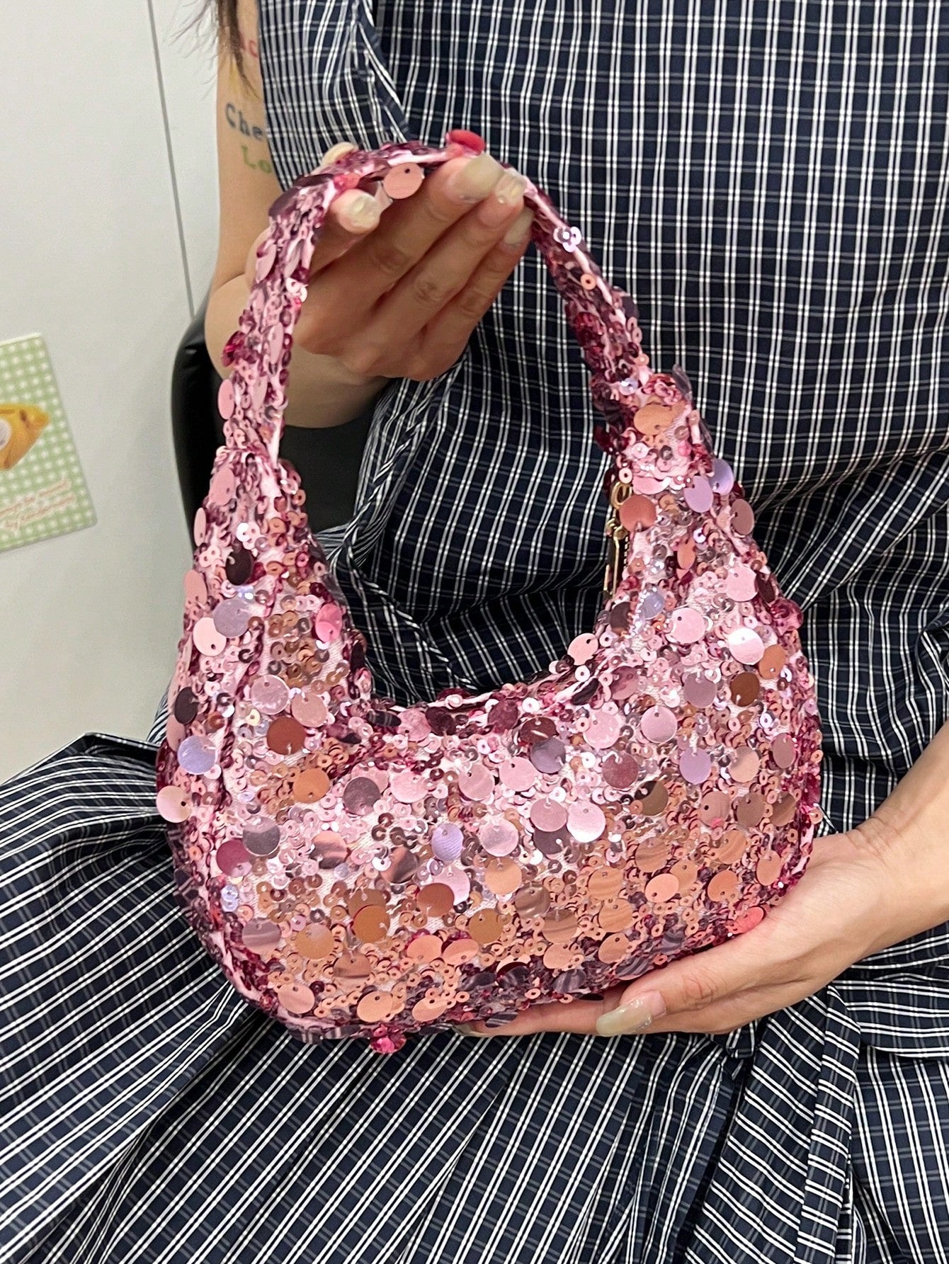 1pc Quilted Zipper Closure PVC Sequin Crescent Handbag, Fashion Design Tote Sequin Bag For Women, Stylish Clutch Purse For Evening Party, Spacious Shiny Glitter Bag, Suitable For Women To Attend Banqu
