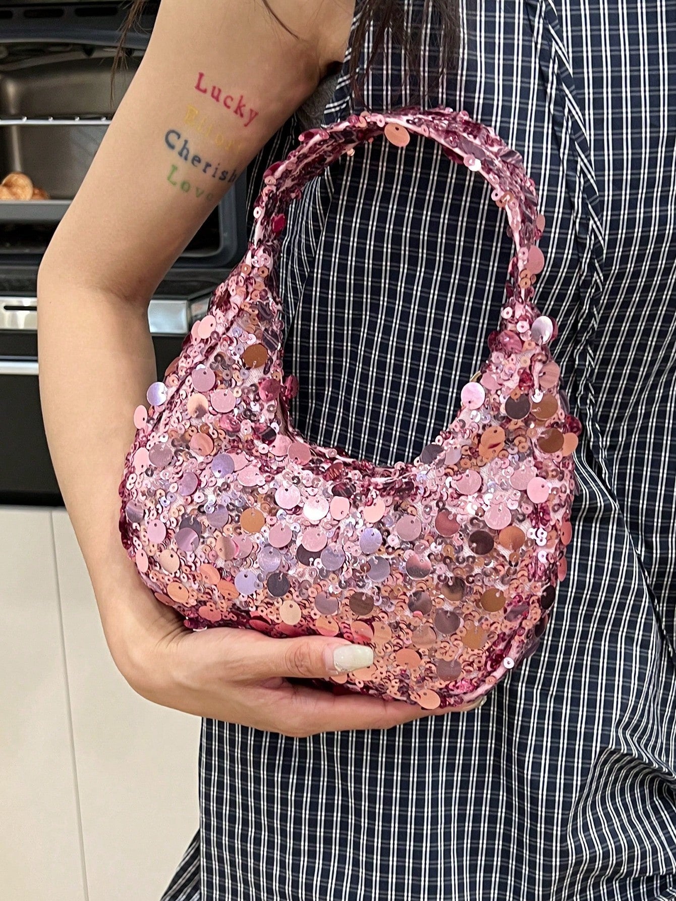 1pc Quilted Zipper Closure PVC Sequin Crescent Handbag, Fashion Design Tote Sequin Bag For Women, Stylish Clutch Purse For Evening Party, Spacious Shiny Glitter Bag, Suitable For Women To Attend Banqu