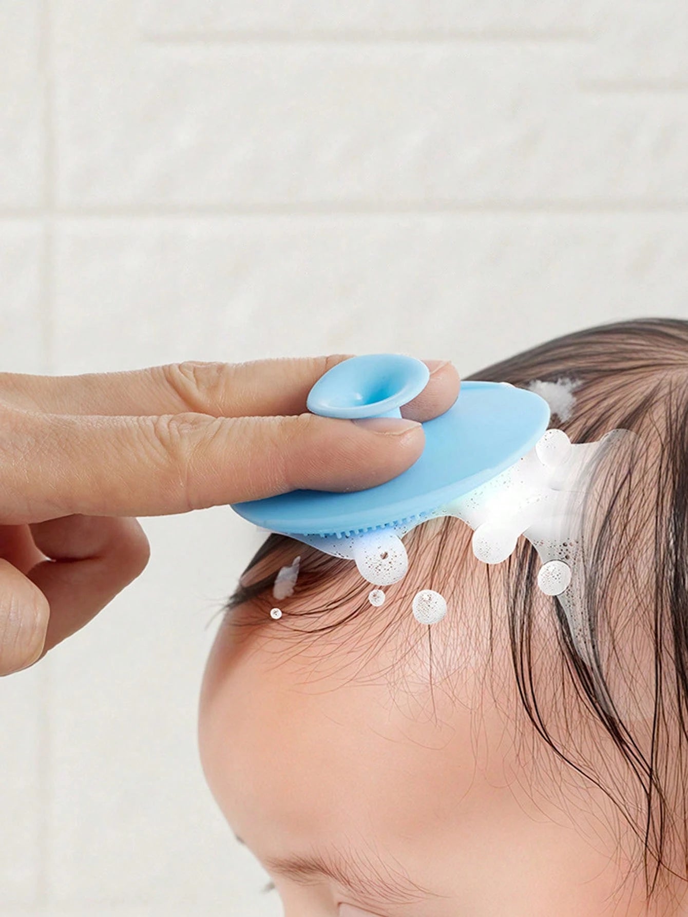 1pc Soft Silicone Baby Bath Brush- Gentle Soothing Skin Massage Brush- Ideal Bathing Essential For Moms, Designed Not To Hurt Nails