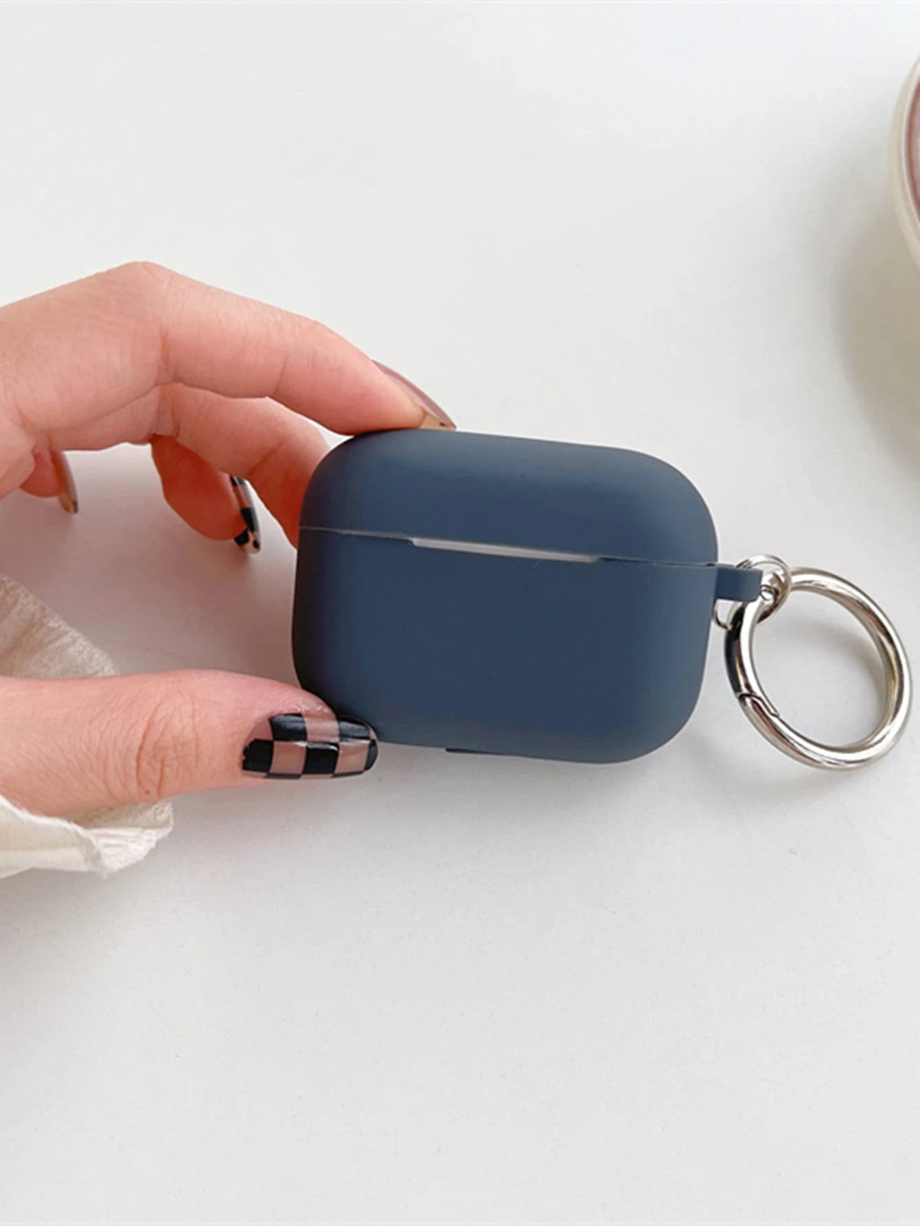 1pc Solid Color Silicone Earphone Case Compatible With Air Pods, Silicone One-Piece Solid Color Protective Cover