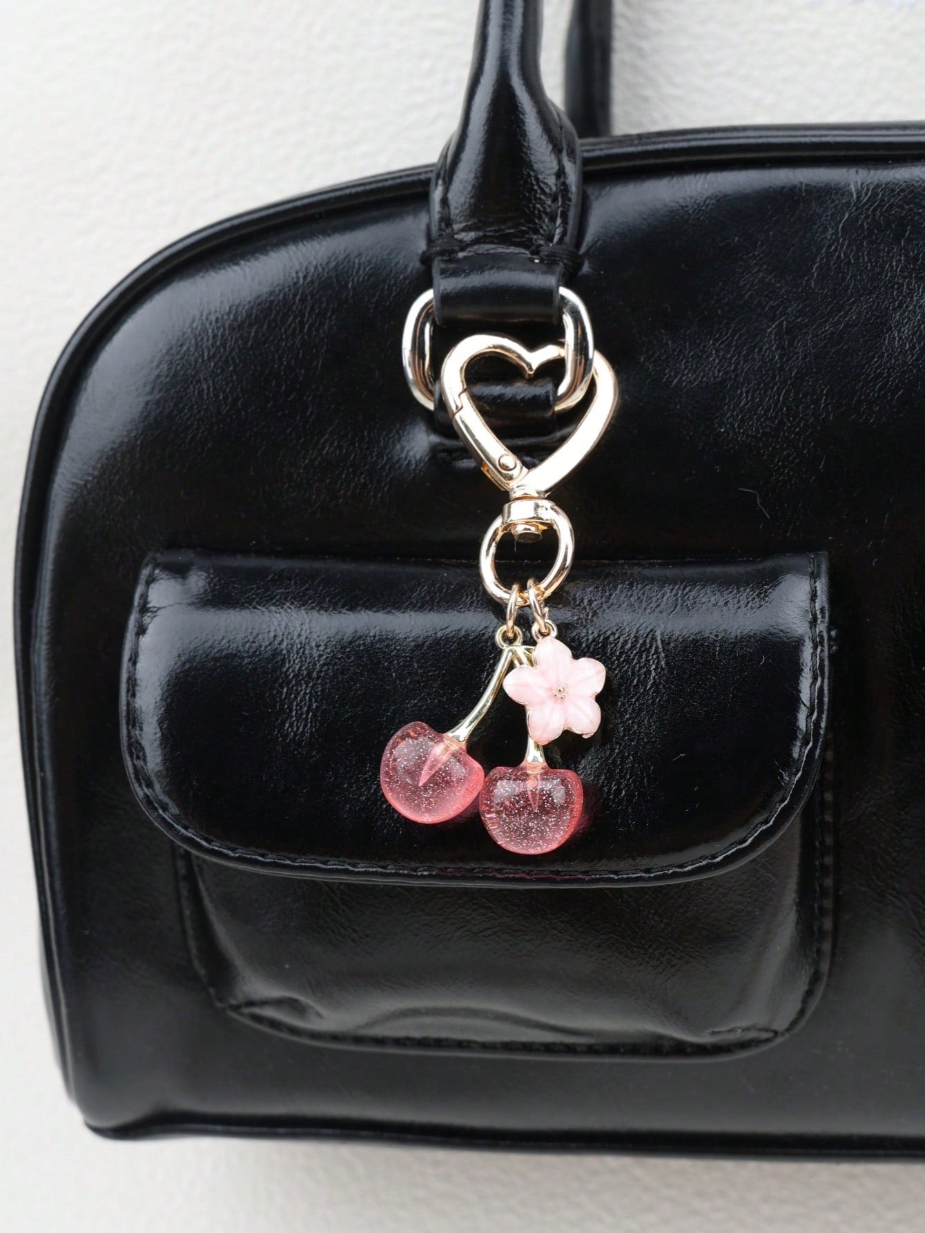 1pc Unisex New Shiny Faux Cherry Keychain Fashionable Delicate 3D Cherry Blossom Decor Bag Charm Jewellery Shine Party Car Accessories For Woman Gifts For Women