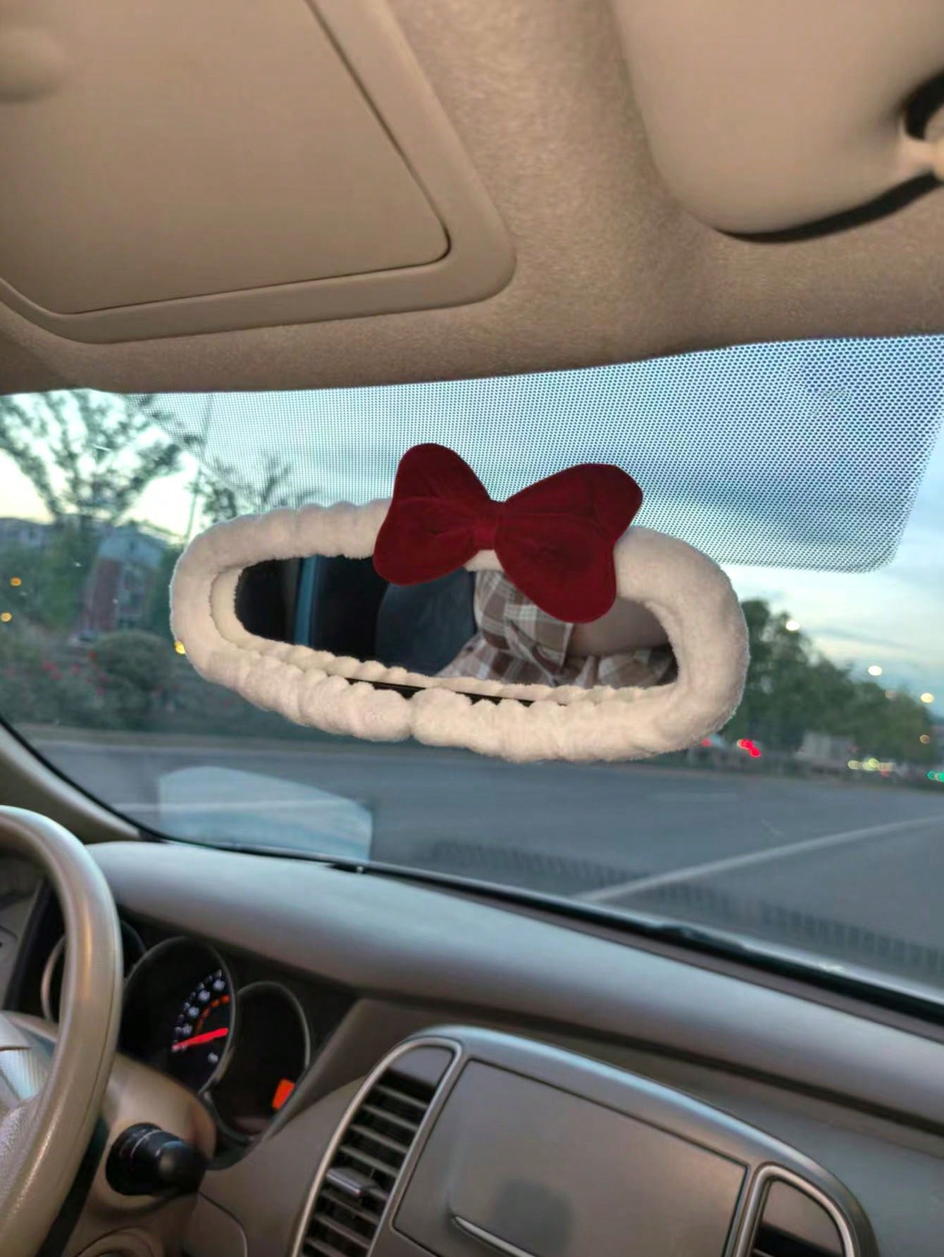 1pc Universal Plush Rearview Mirror Cover, Bow Plush Rearview Mirror Cover, Car Accessories, Car Decoration, Decorative Car, Gift, Protective Rearview Mirror Decorative Cover, Pink Car Rearview Mirror