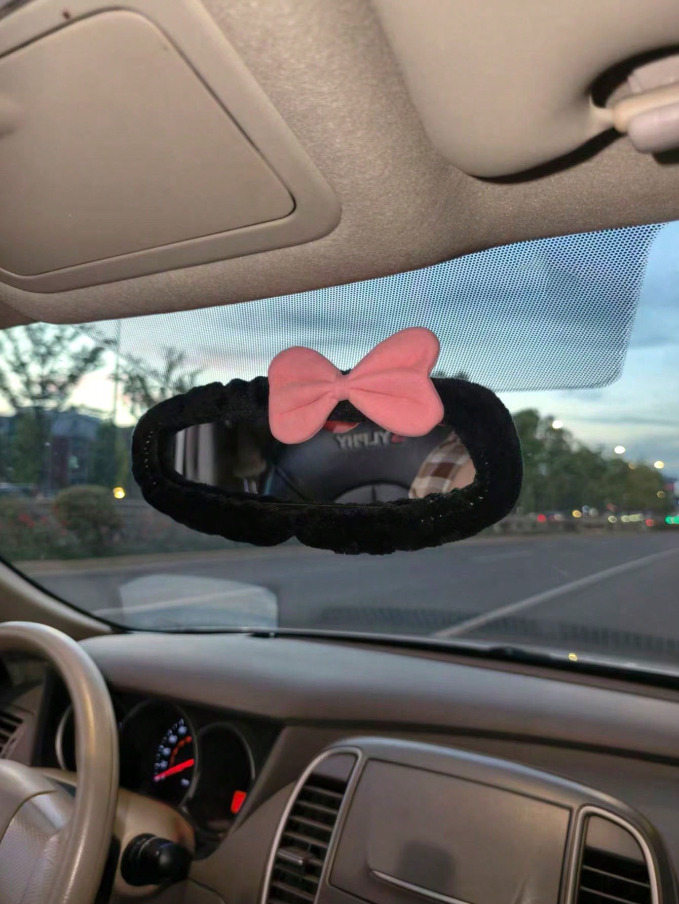 1pc Universal Plush Rearview Mirror Cover, Bow Plush Rearview Mirror Cover, Car Accessories, Car Decoration, Decorative Car, Gift, Protective Rearview Mirror Decorative Cover, Pink Car Rearview Mirror