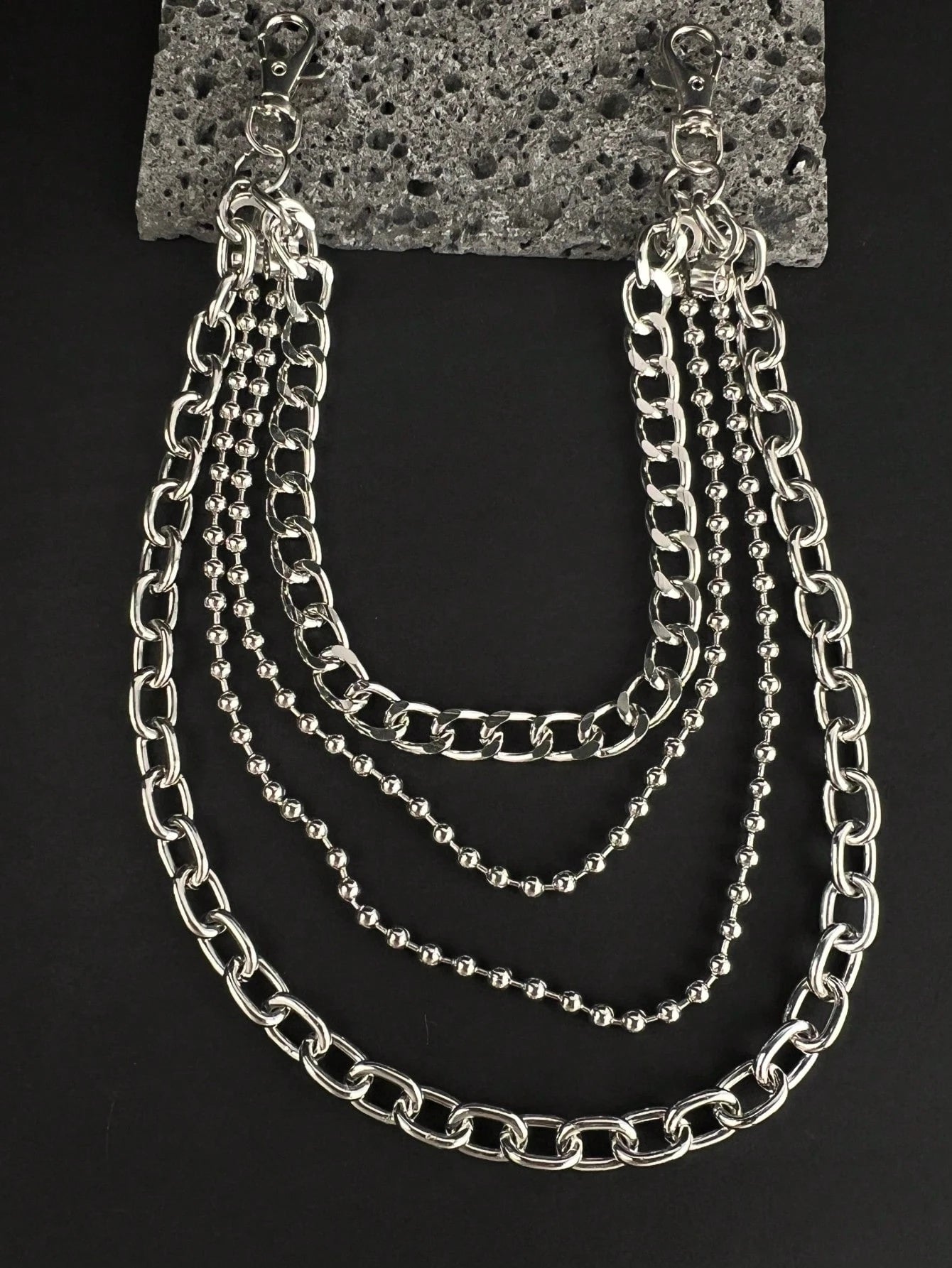 1pc Women's Plus Size Sexy Black Waist Belt Chain, Gothic Style Cincher With Studs And Tassels, Suitable For Everyday, Commute, Music Festivals, Halloween Parties, And Celebrations