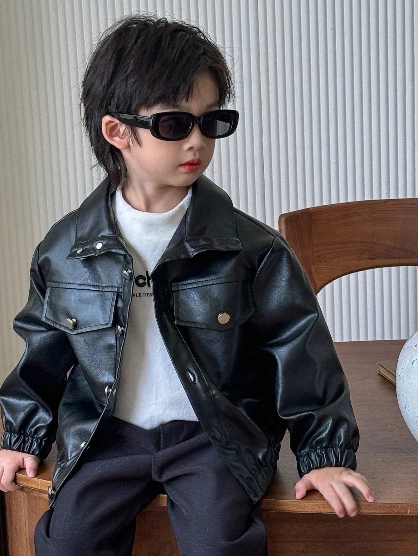 1pc Young Boys PU Leather Bomber Jacket,Winter Oversized Vintage Preppy Varsity Jacket With Flap Pocket,Turn-Down Collar Children Clothing For Autumn