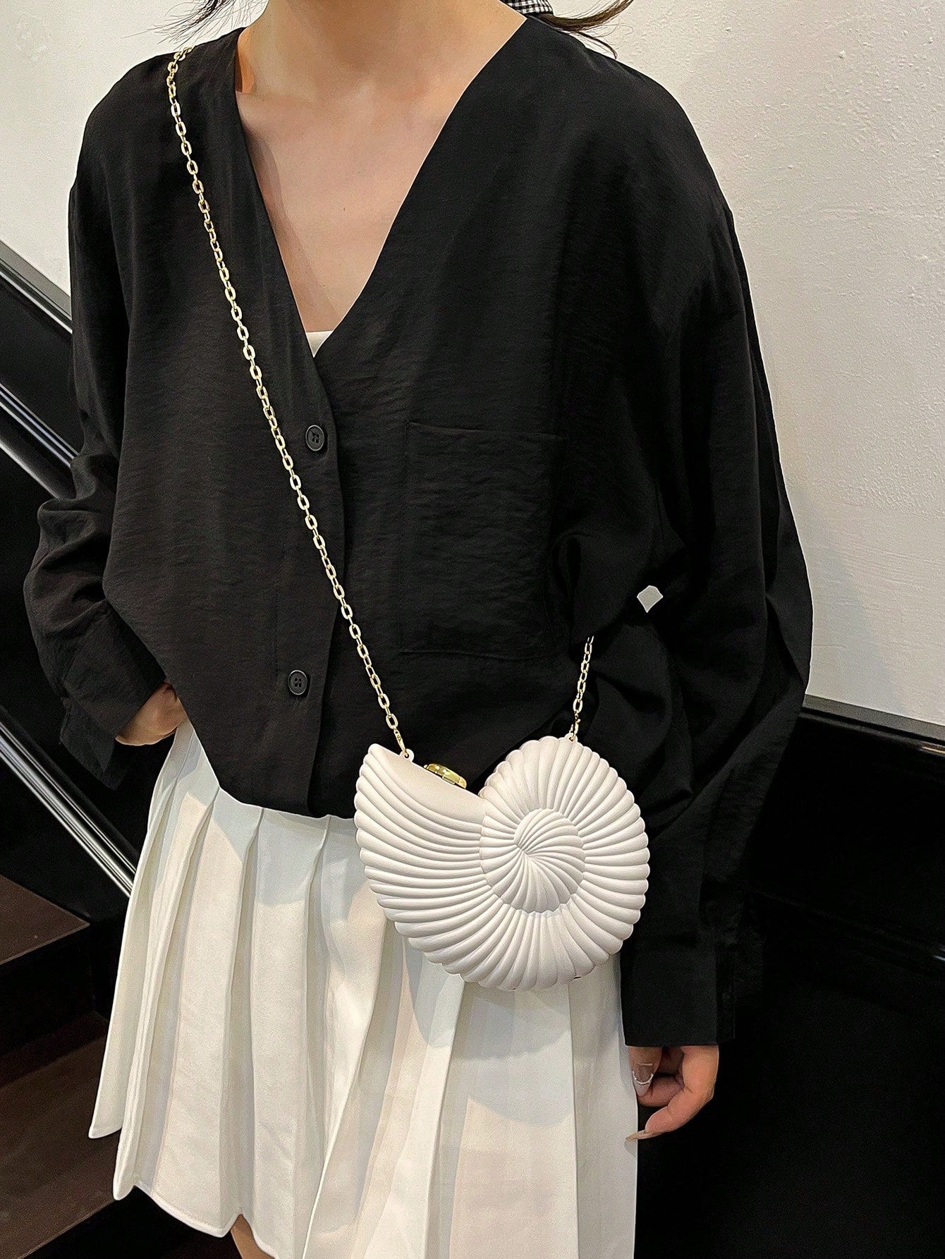 2025 Gold Seashell Shaped Detachable Strap Shoulder Bag, Fashionable Lipstick Pouch, Elegant Shoulder Bag Suitable For Evening Outings