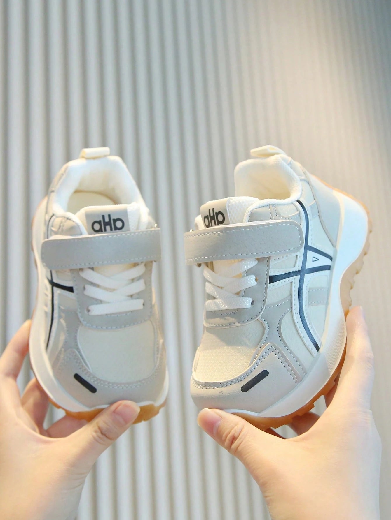 2026 Spring New Kids Sports Shoes, Soft Sole Design Suitable For 1-6 Years Old Boys' Running Shoes; Girls' Fashion Casual Sports Shoes